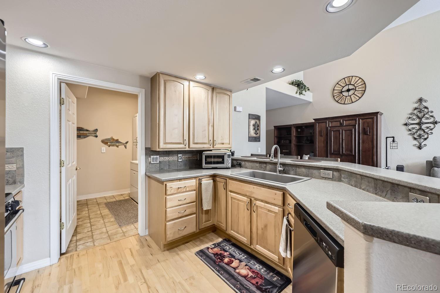 MLS Image #7 for 10750  eliot circle,denver, Colorado