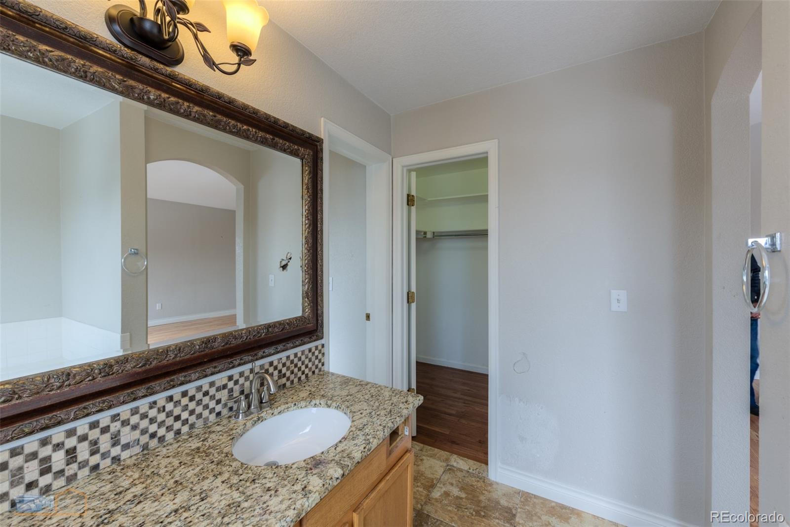 MLS Image #18 for 10117  wyandott circle,denver, Colorado