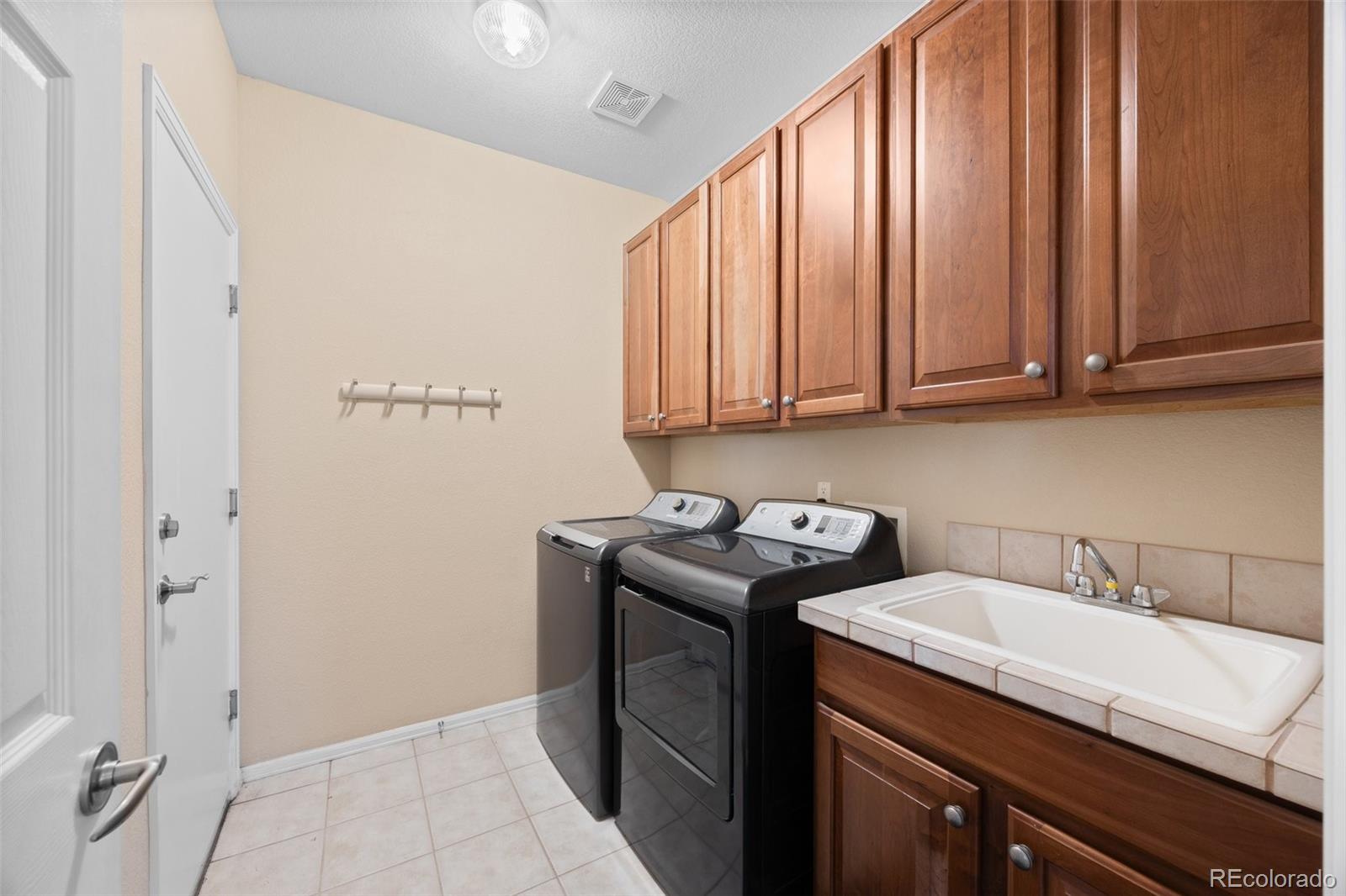 MLS Image #28 for 21780 e heritage parkway,aurora, Colorado