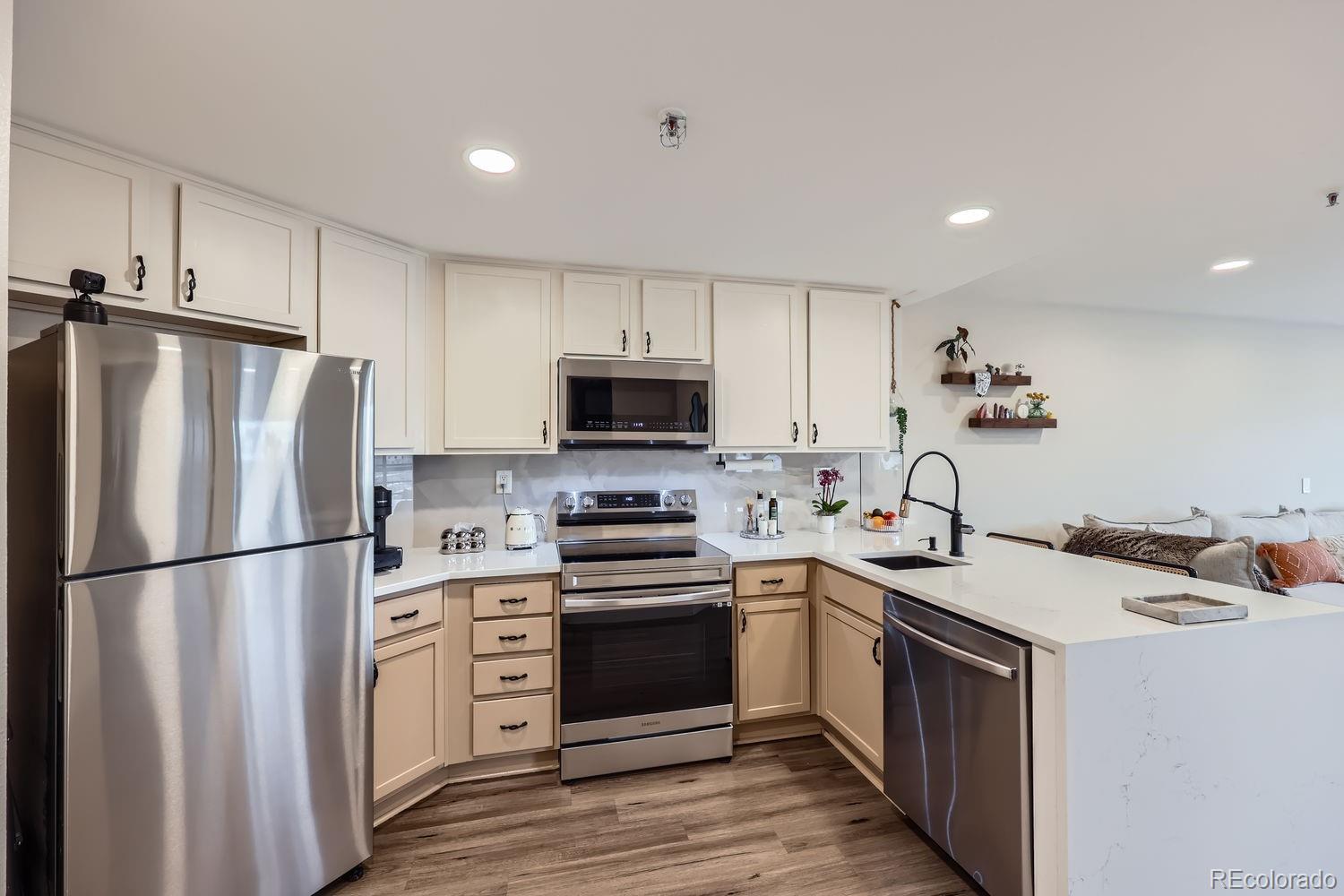 MLS Image #5 for 100  park avenue 605,denver, Colorado