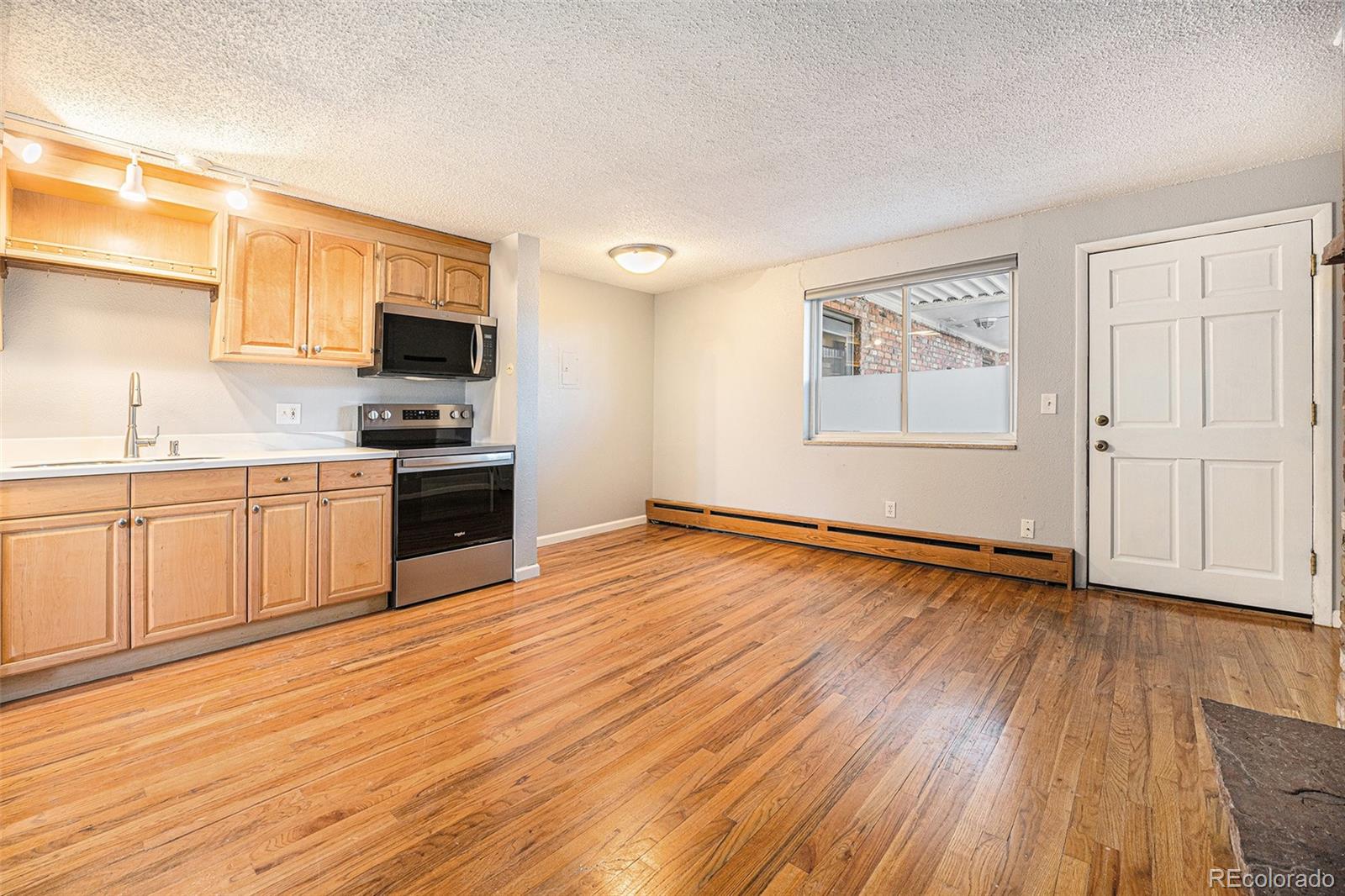 MLS Image #3 for 155 s pennsylvania street 308,denver, Colorado