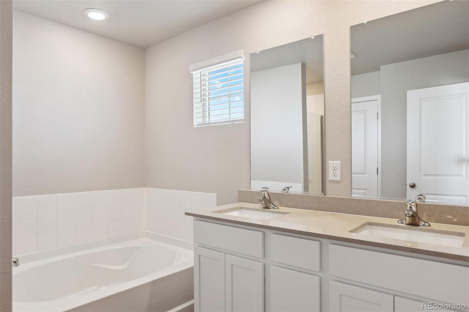 MLS Image #6 for 48250  shetland drive,bennett, Colorado