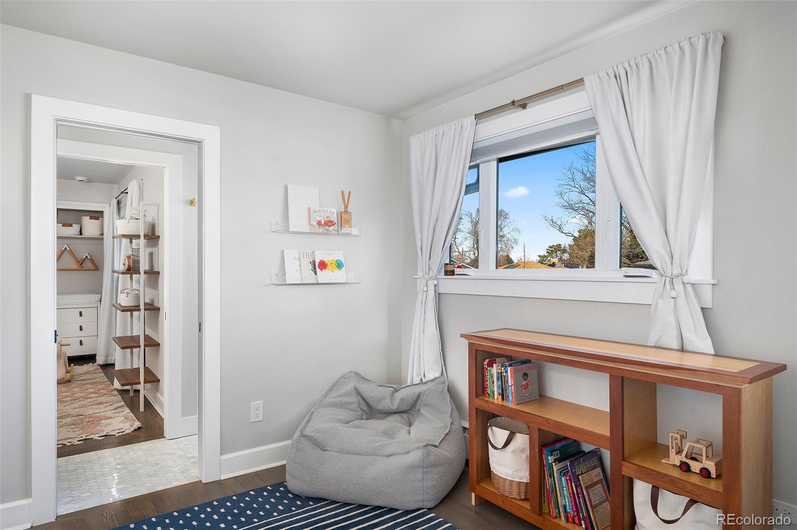 MLS Image #28 for 5510 e 2nd avenue,denver, Colorado