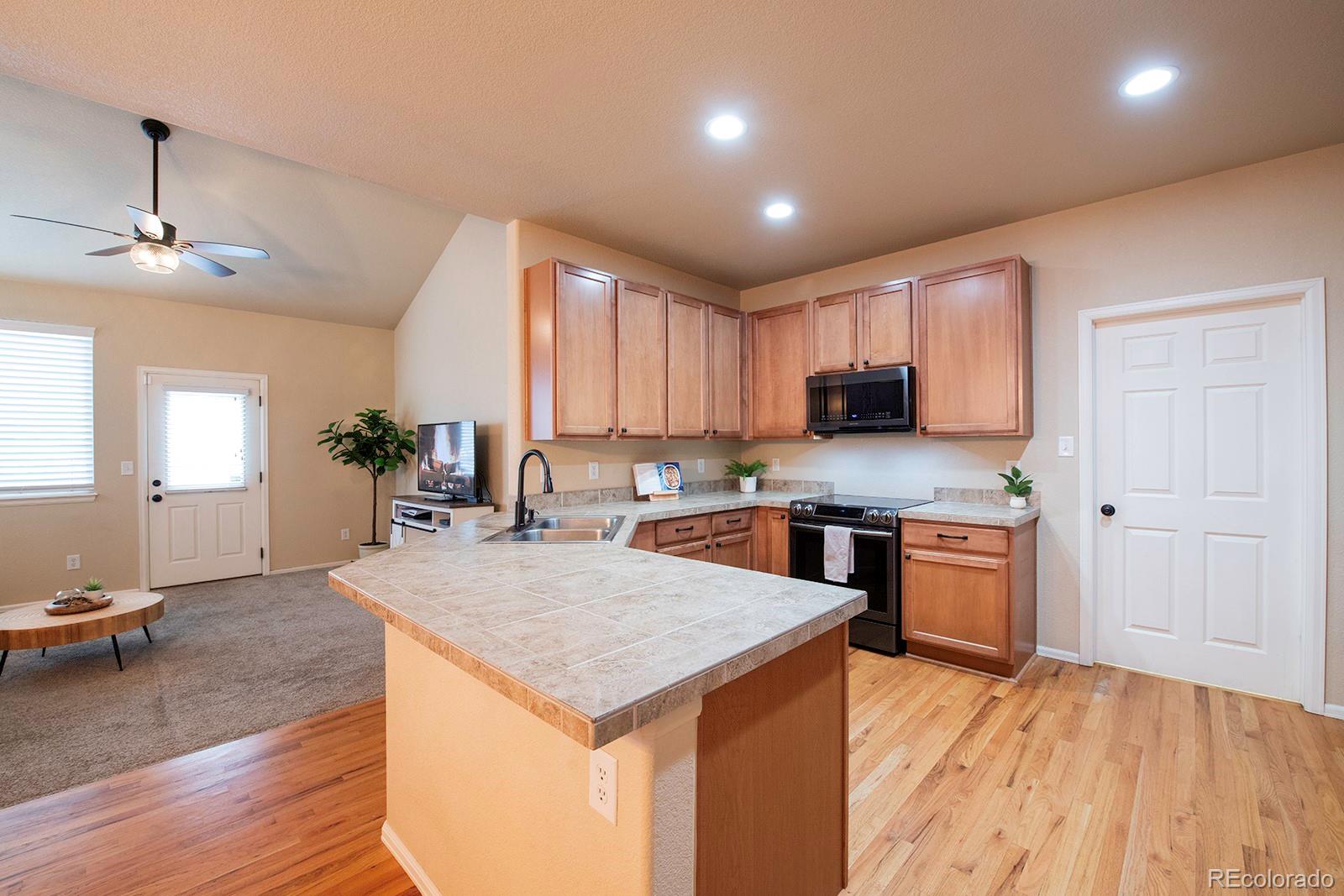 MLS Image #9 for 11060  river oaks lane,commerce city, Colorado