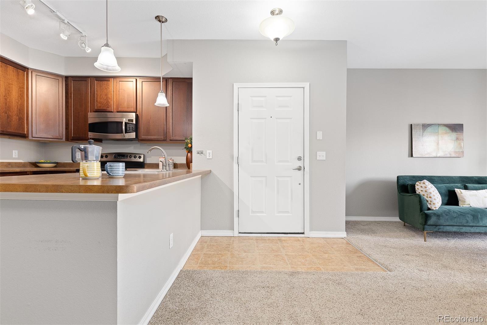 MLS Image #2 for 10052 w ute place 202,littleton, Colorado