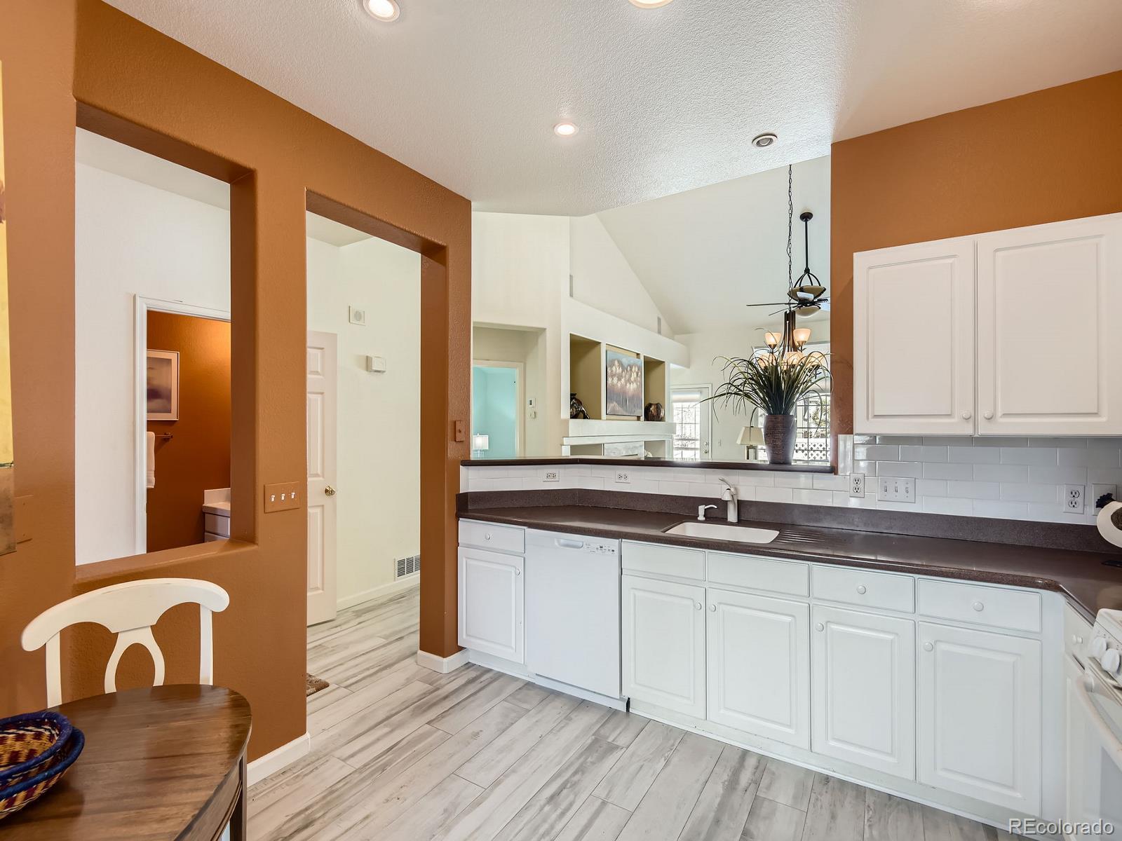 MLS Image #9 for 12819 e dickensen place,aurora, Colorado