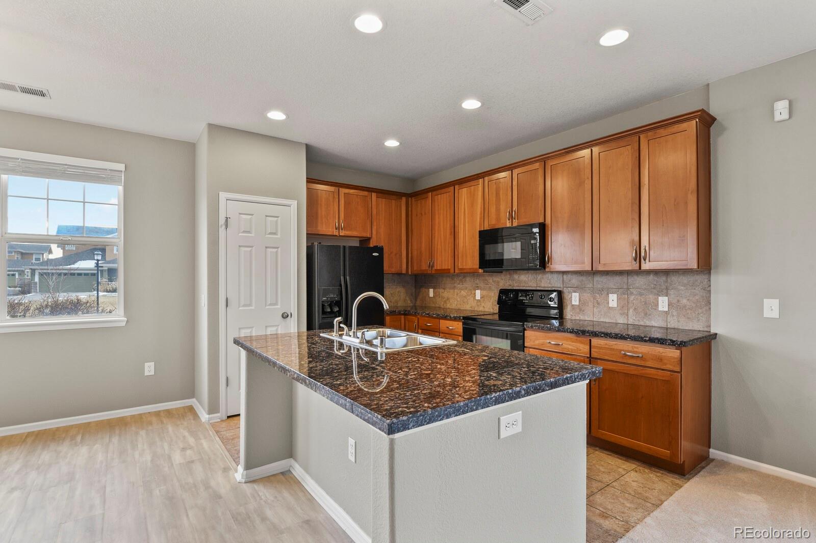 MLS Image #6 for 3672 s perth circle,aurora, Colorado