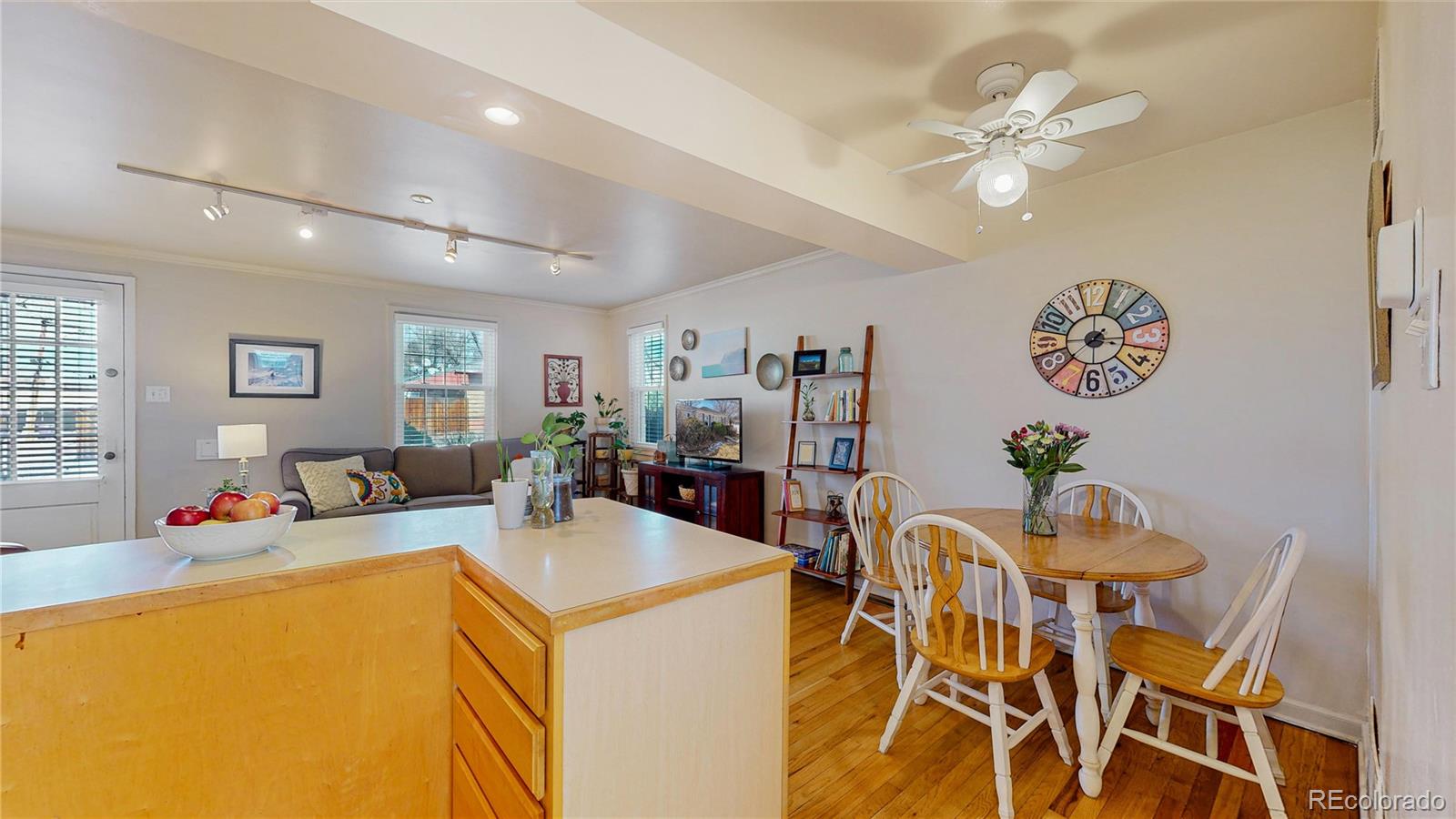 MLS Image #6 for 6330 e 13th avenue,denver, Colorado