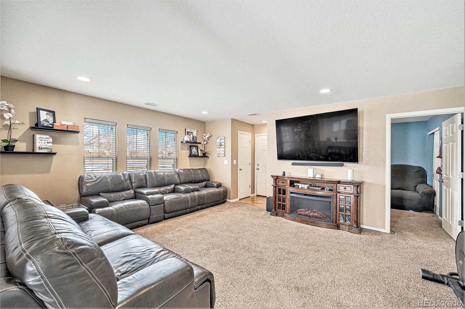 MLS Image #2 for 11833  oak hill way,commerce city, Colorado