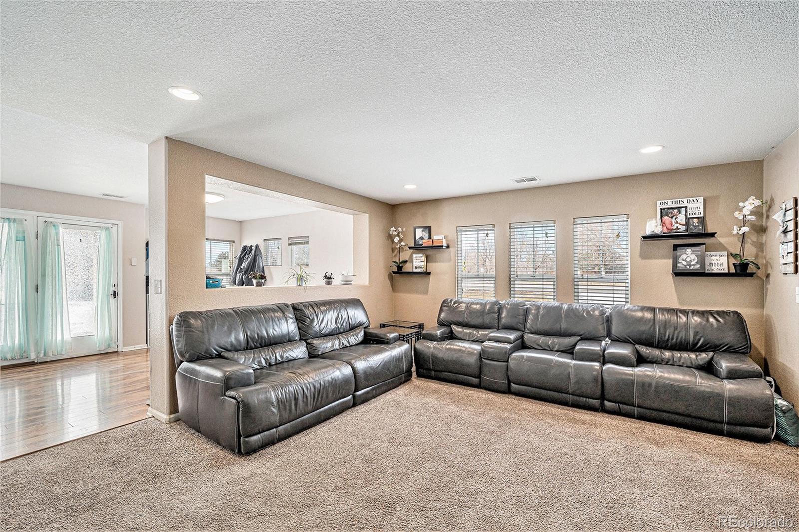 MLS Image #3 for 11833  oak hill way,commerce city, Colorado