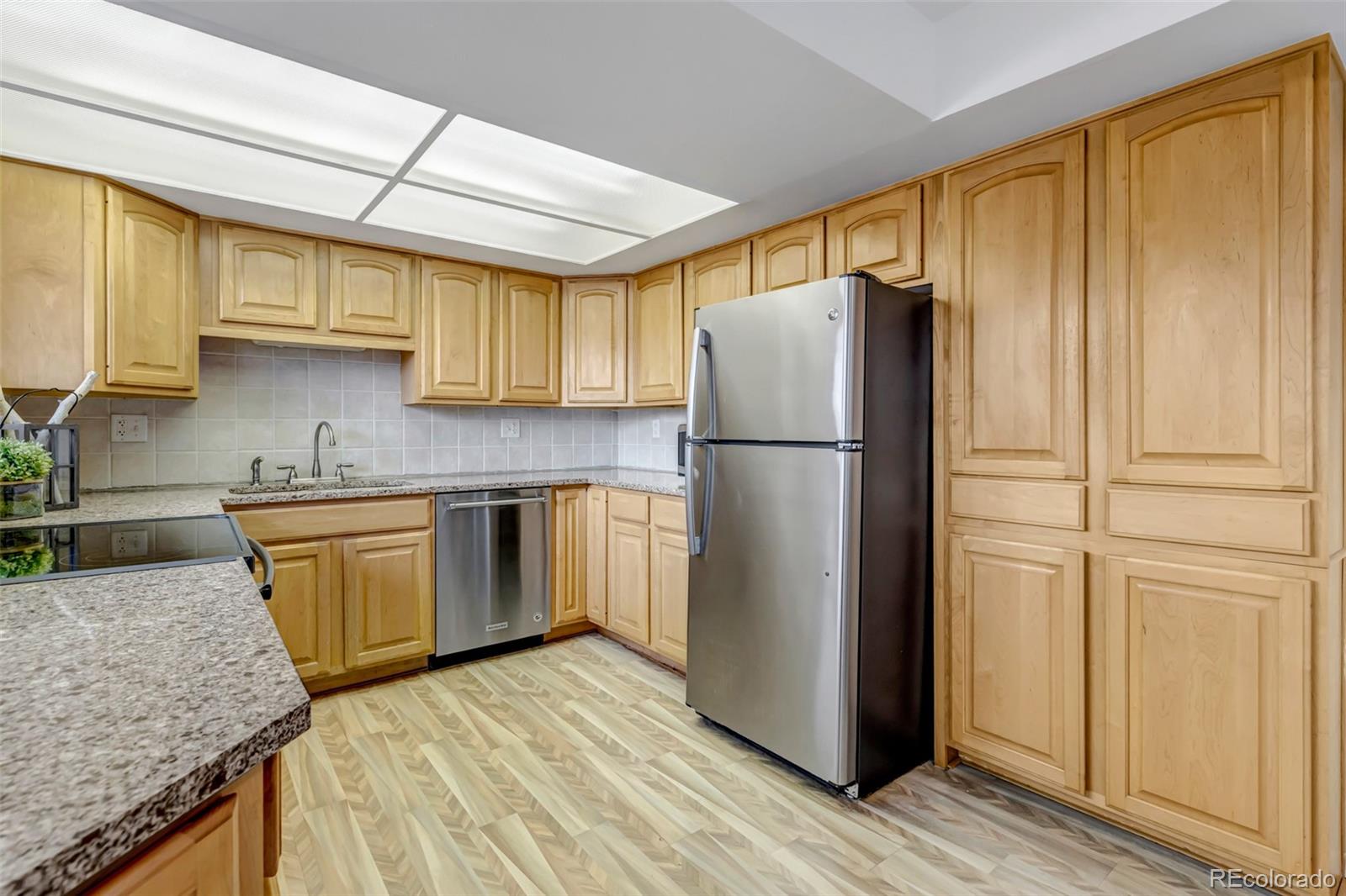 MLS Image #11 for 4206 e maplewood way,centennial, Colorado