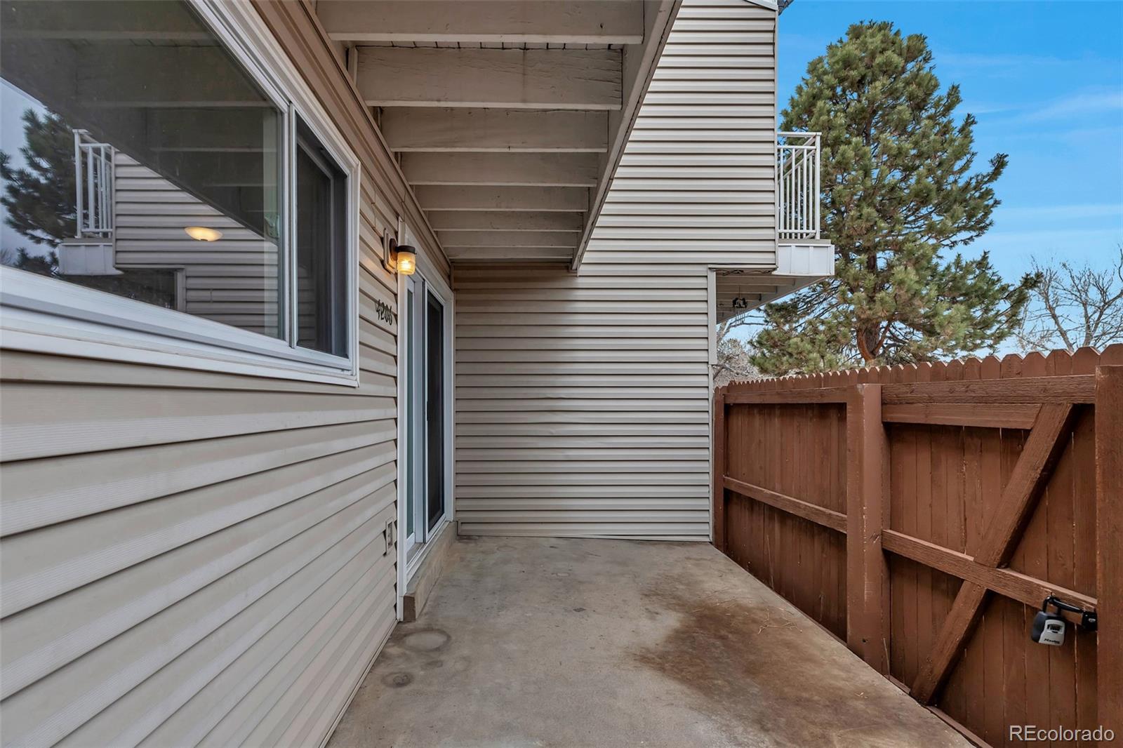 MLS Image #5 for 4206 e maplewood way,centennial, Colorado