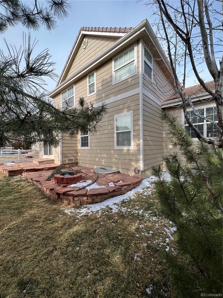 MLS Image #2 for 1129 s duquesne circle,aurora, Colorado