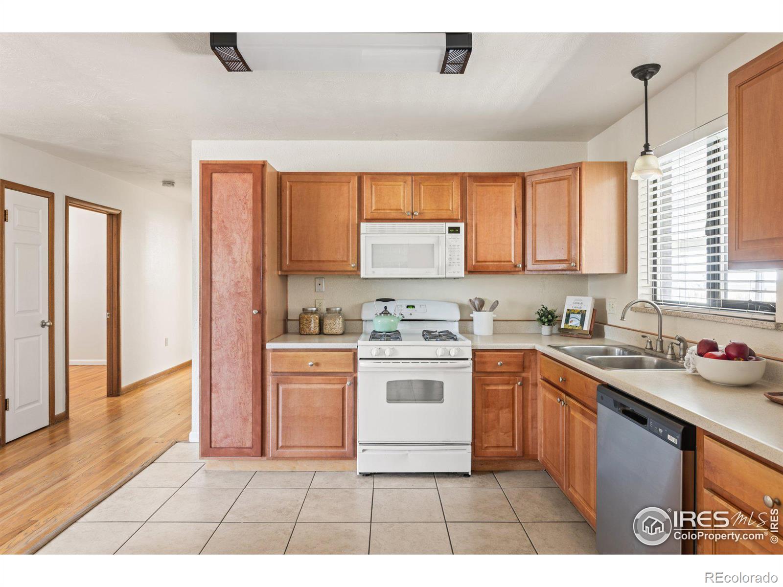 MLS Image #9 for 1104  sherri mar court,longmont, Colorado