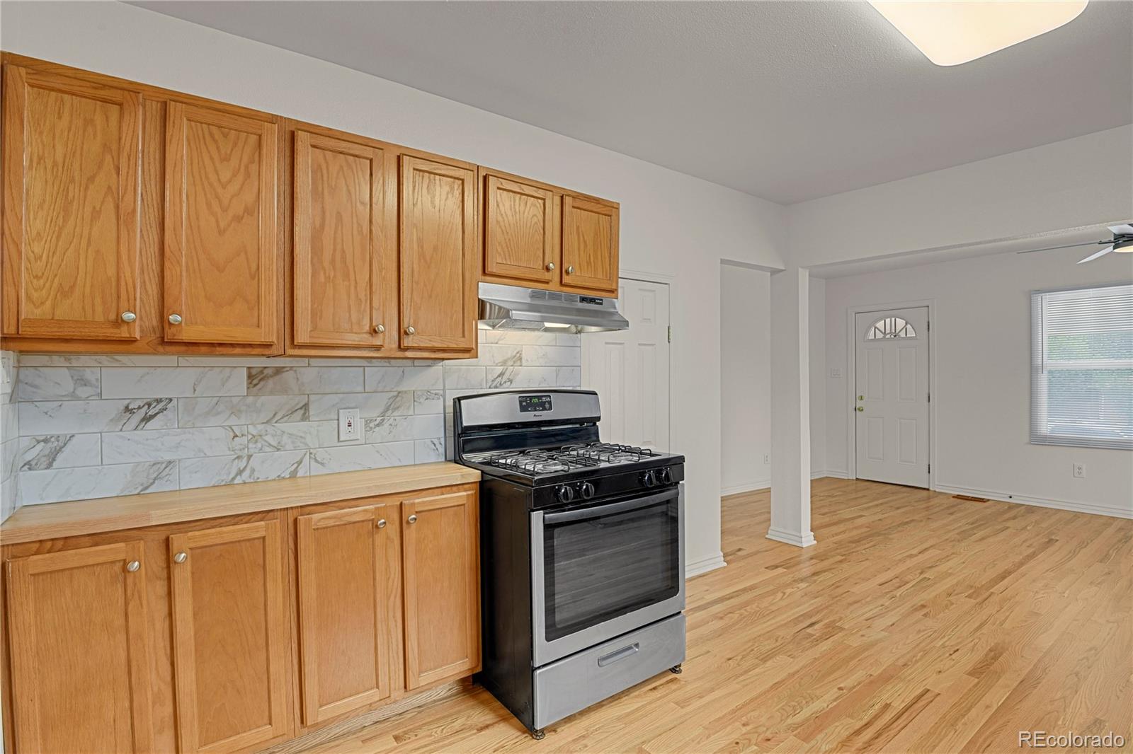 MLS Image #4 for 127 s perry street,denver, Colorado