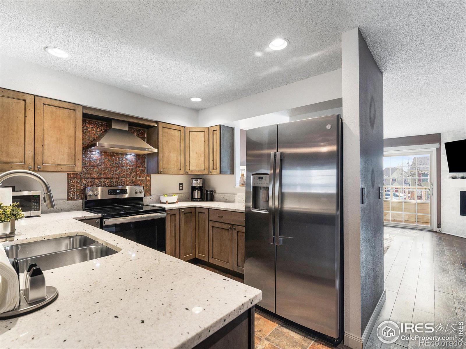 MLS Image #5 for 1818 s quebec way,denver, Colorado