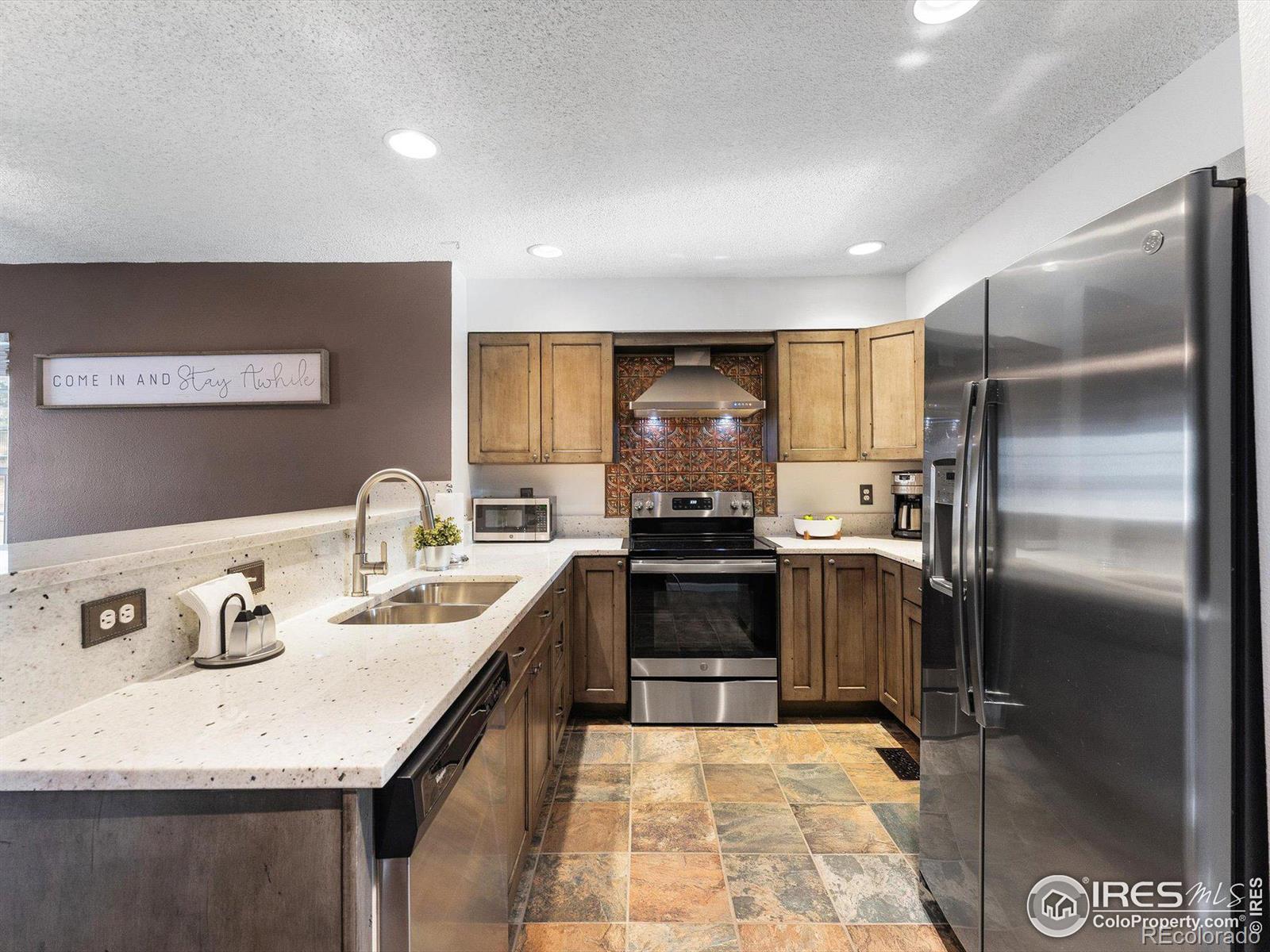 MLS Image #6 for 1818 s quebec way,denver, Colorado