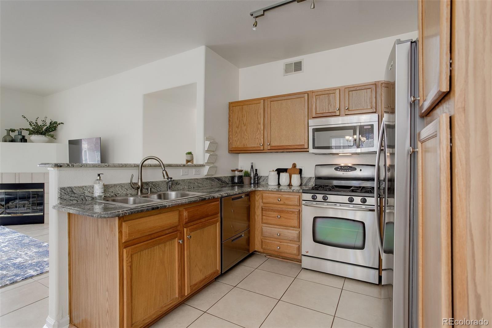 MLS Image #17 for 8415  pebble creek way,highlands ranch, Colorado