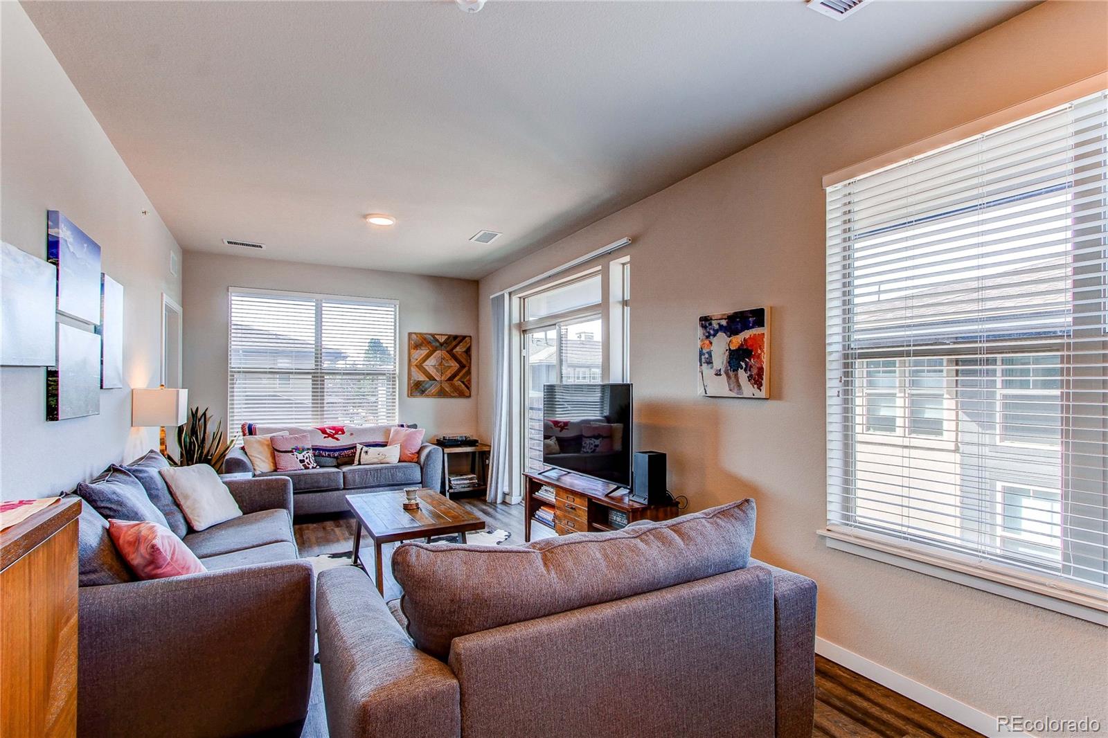 MLS Image #6 for 155 s monaco street parkway,denver, Colorado