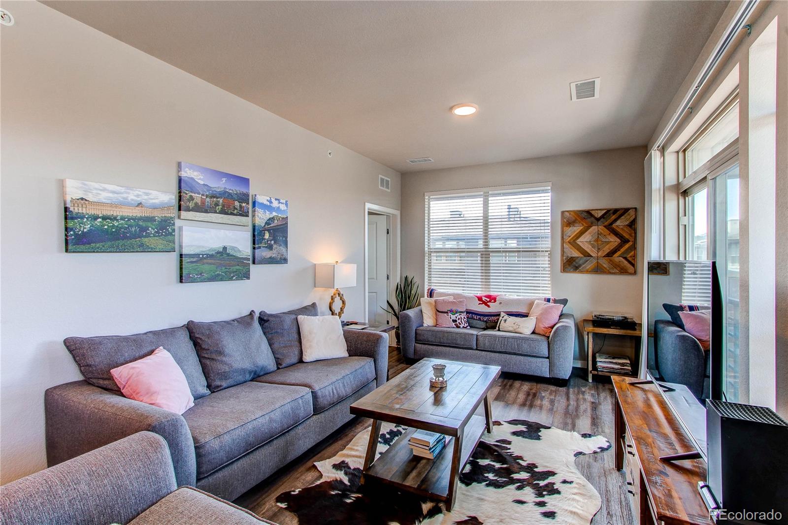 MLS Image #7 for 155 s monaco street parkway,denver, Colorado