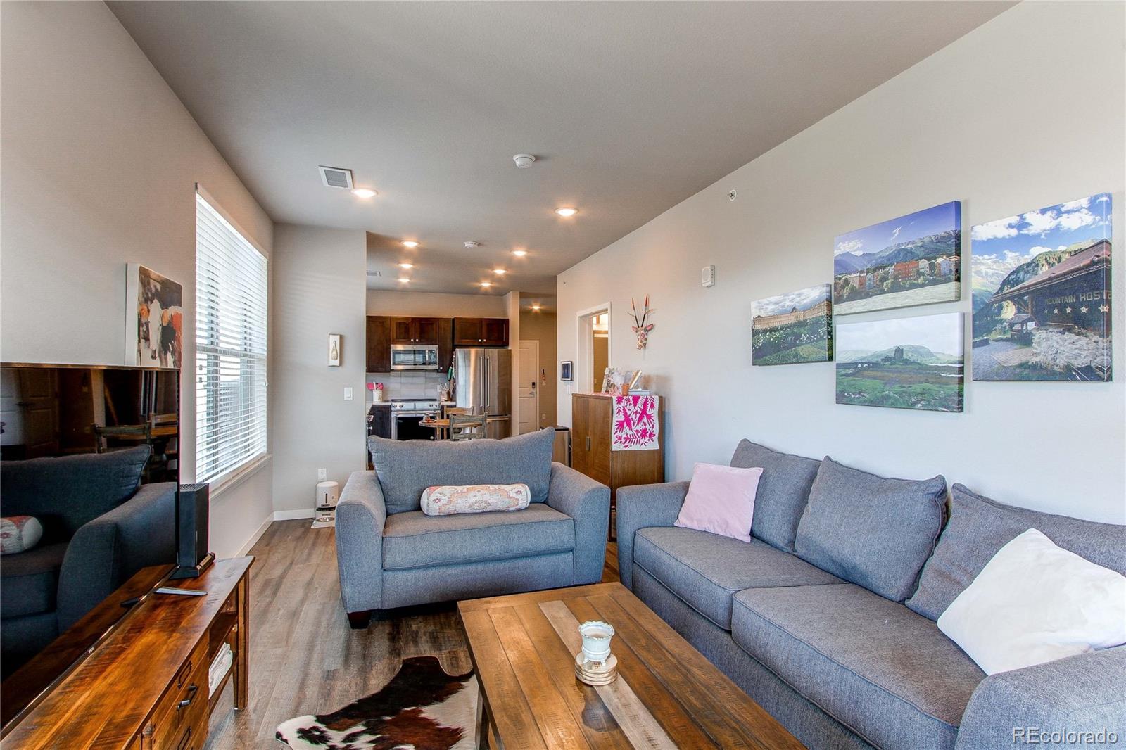 MLS Image #8 for 155 s monaco street parkway,denver, Colorado