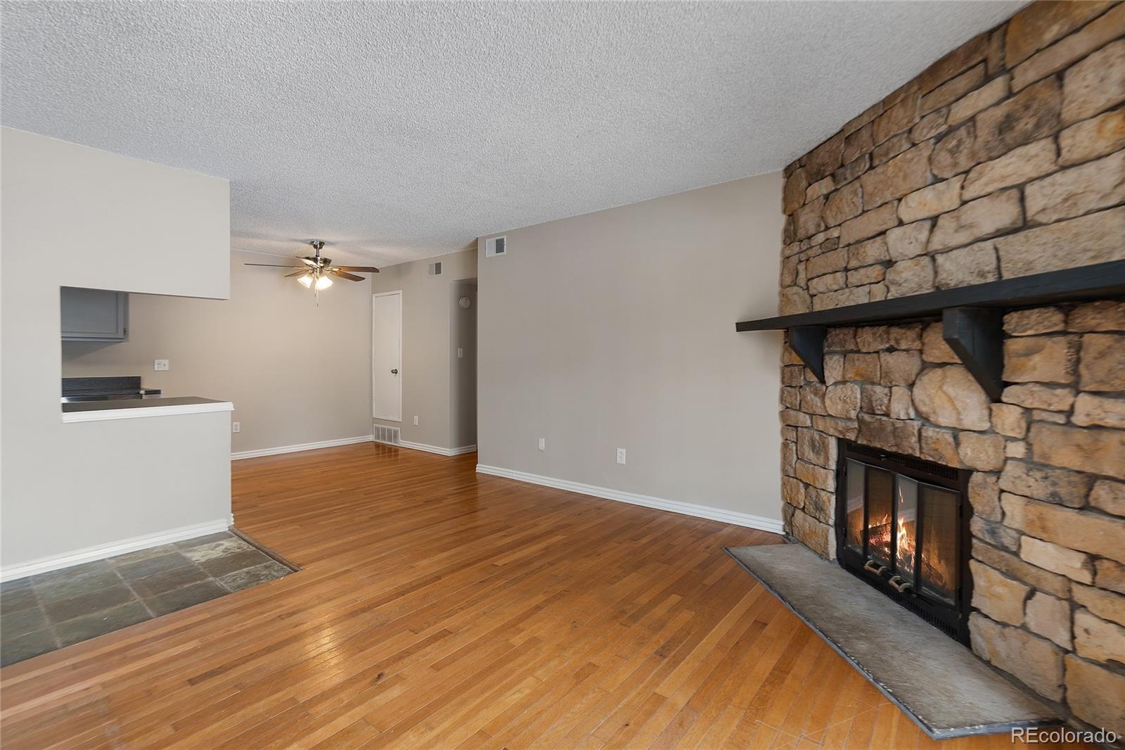 MLS Image #6 for 4400 s quebec street,denver, Colorado