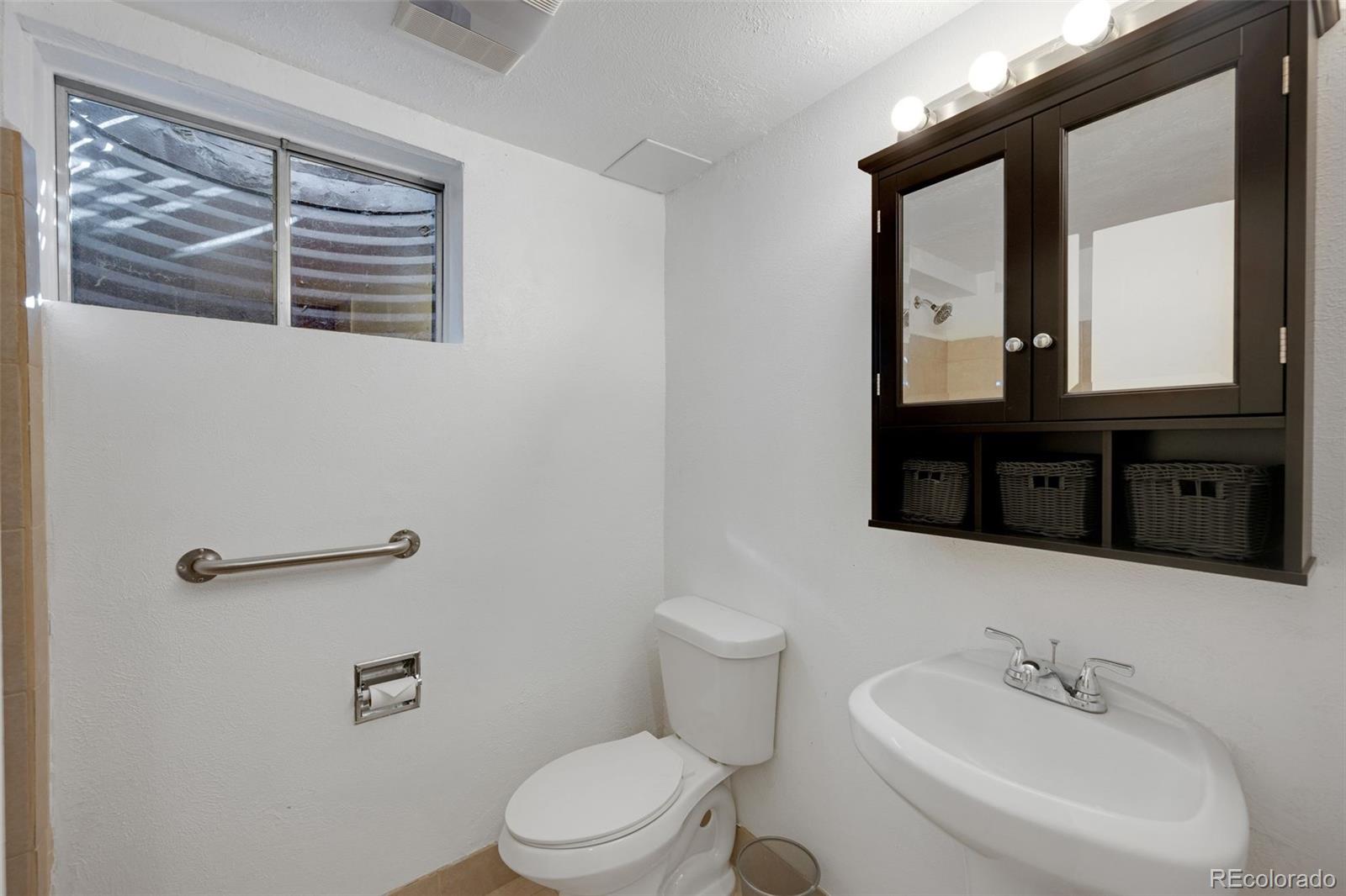 MLS Image #17 for 2694 s krameria street,denver, Colorado