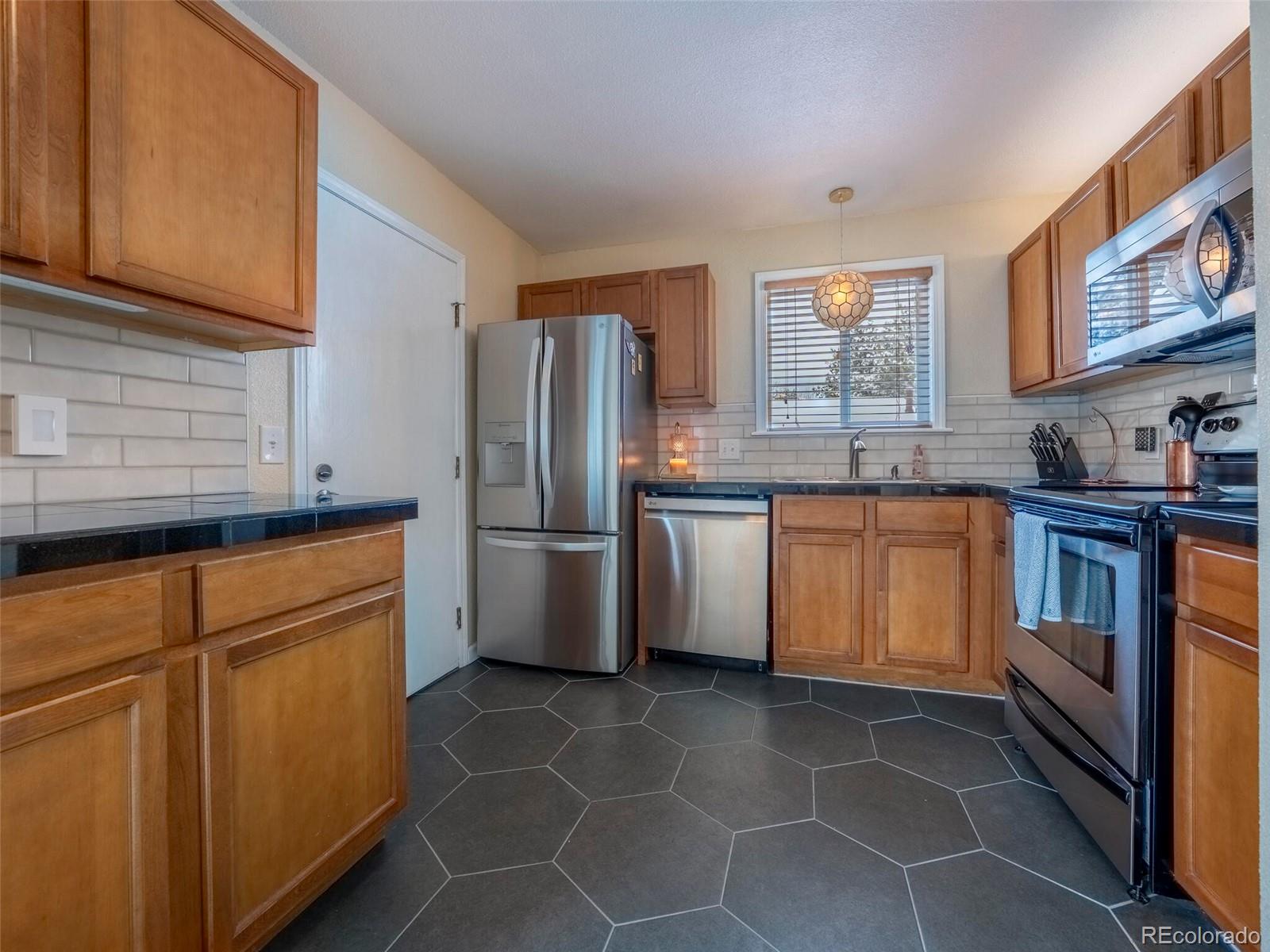 MLS Image #10 for 16390 e radcliff place,aurora, Colorado