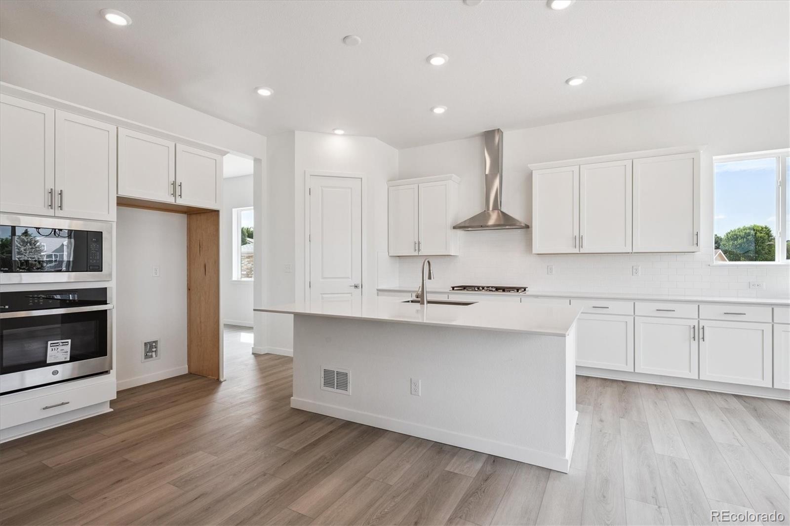 MLS Image #10 for 9197  ironwood street,highlands ranch, Colorado