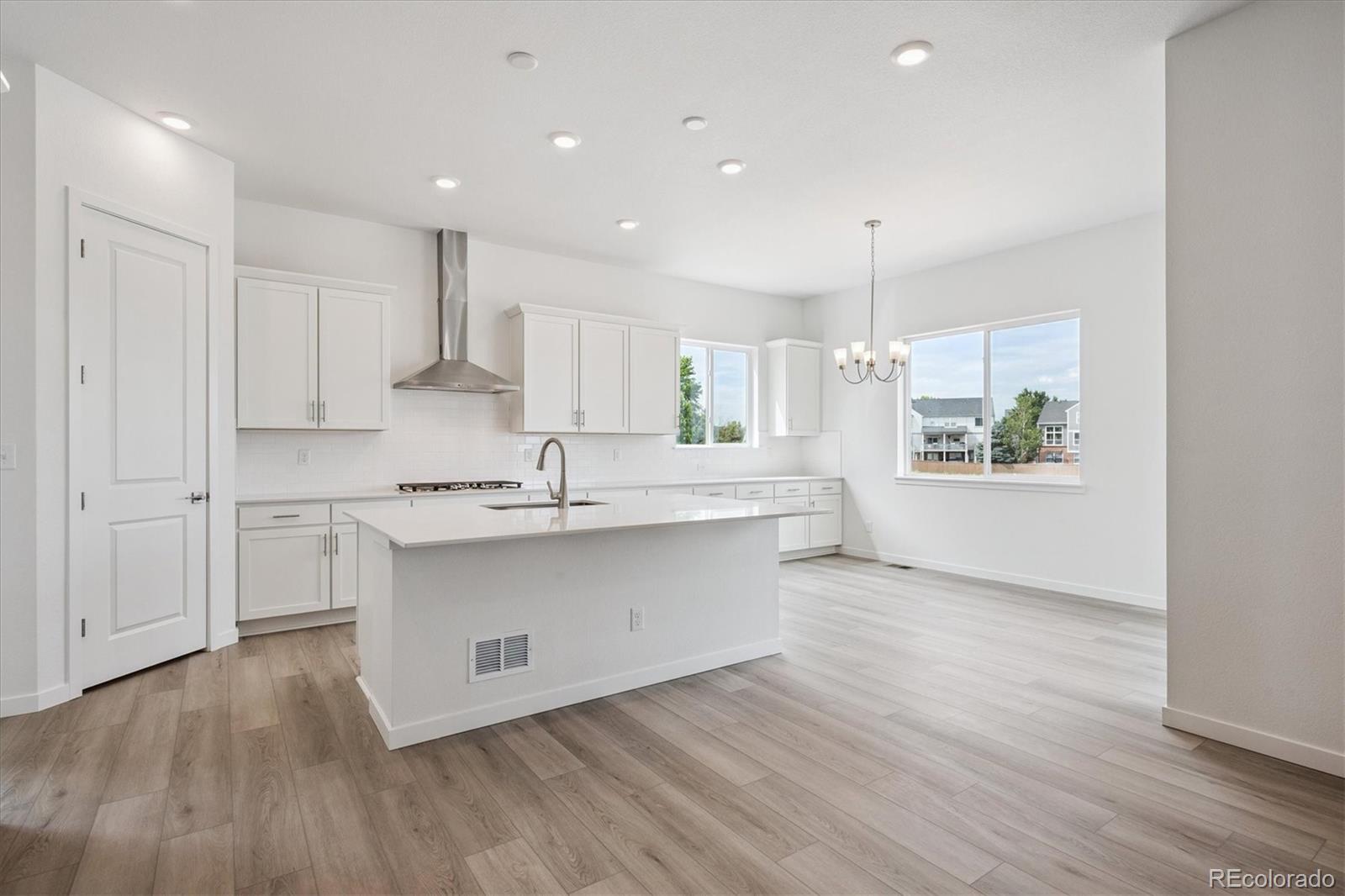 MLS Image #9 for 9197  ironwood street,highlands ranch, Colorado