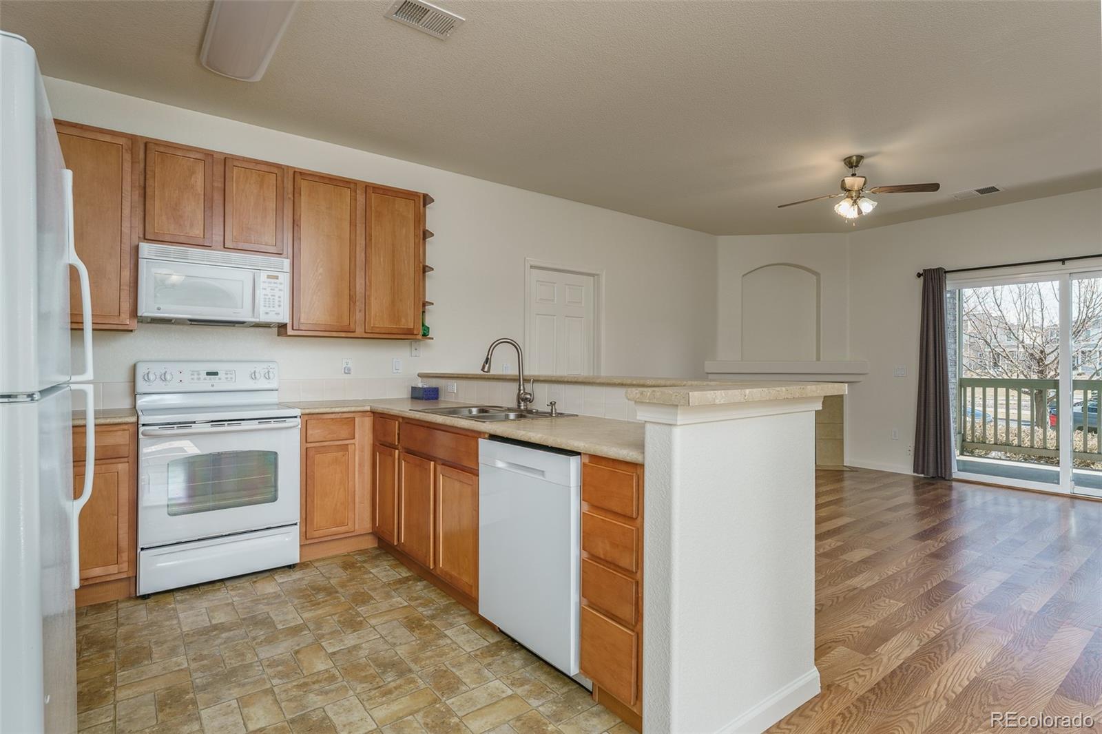 MLS Image #6 for 23455 e 5th place,aurora, Colorado