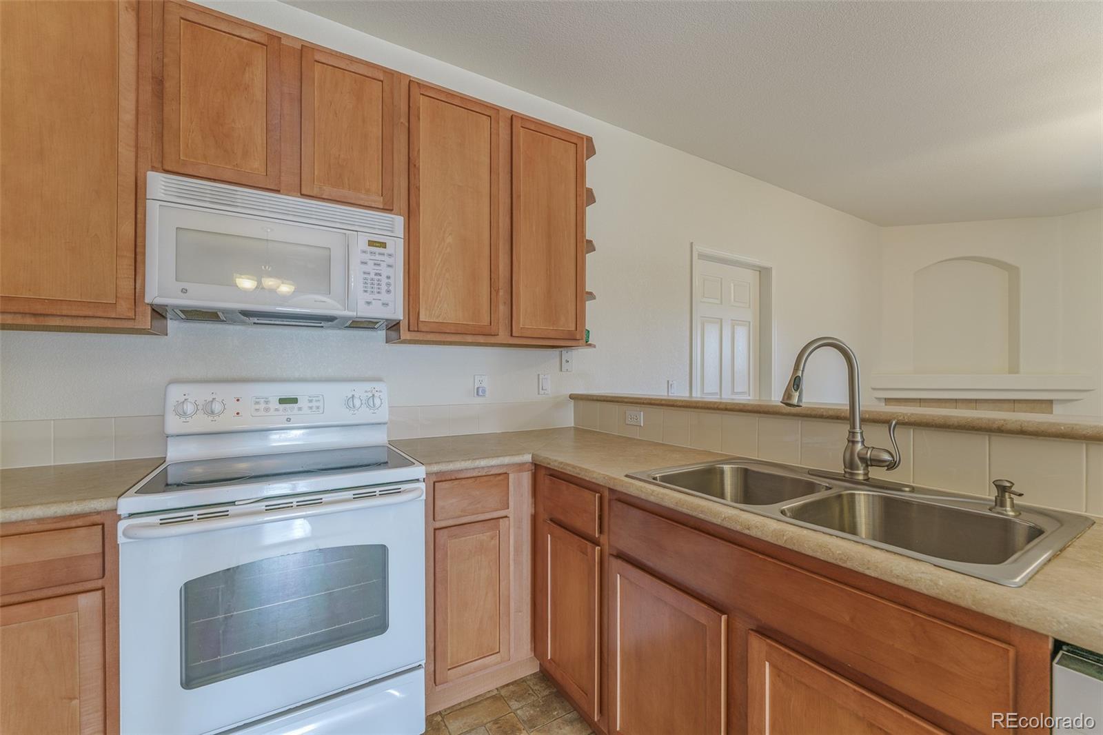 MLS Image #9 for 23455 e 5th place,aurora, Colorado