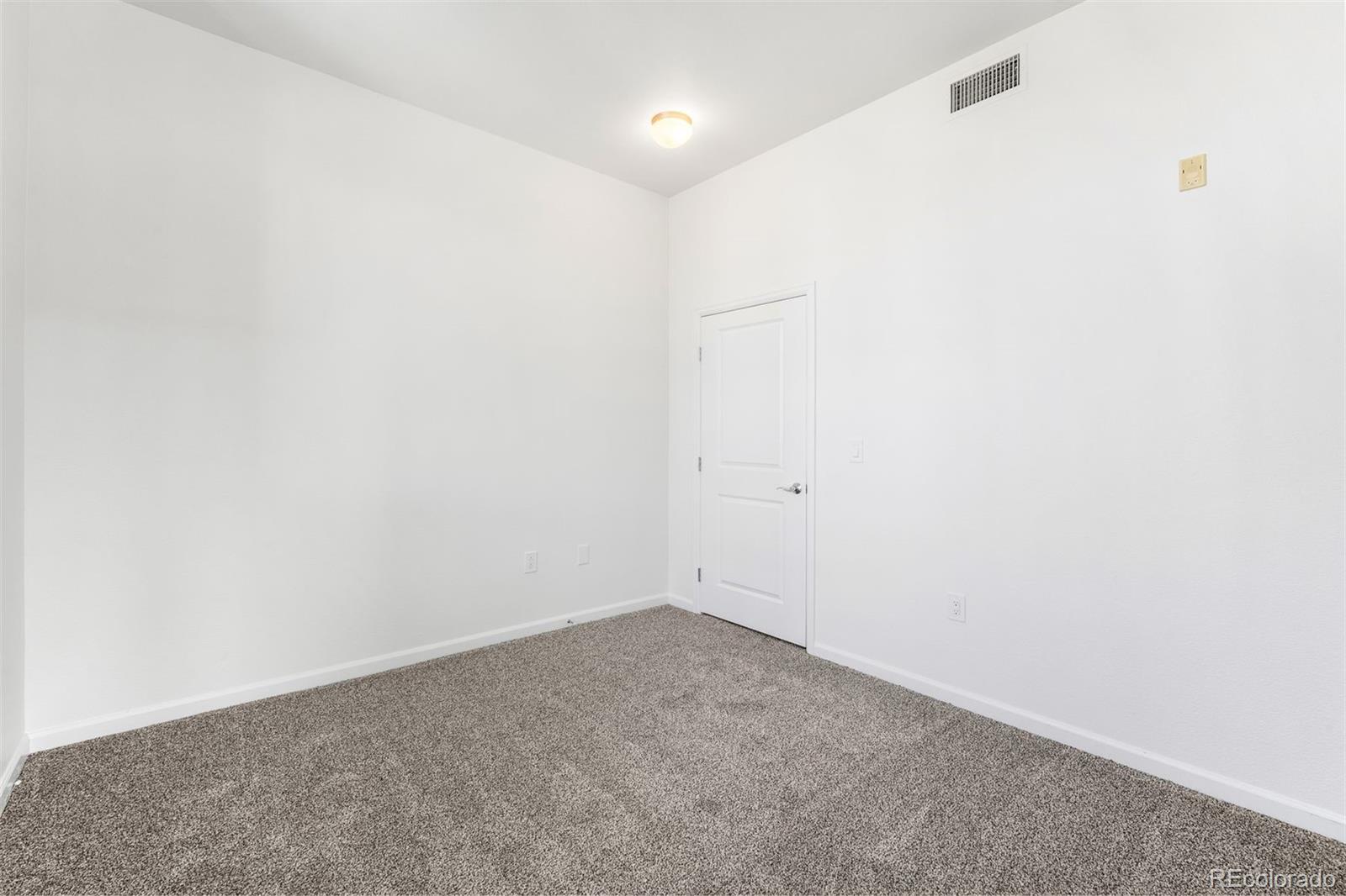 MLS Image #17 for 8185 e lowry boulevard,denver, Colorado