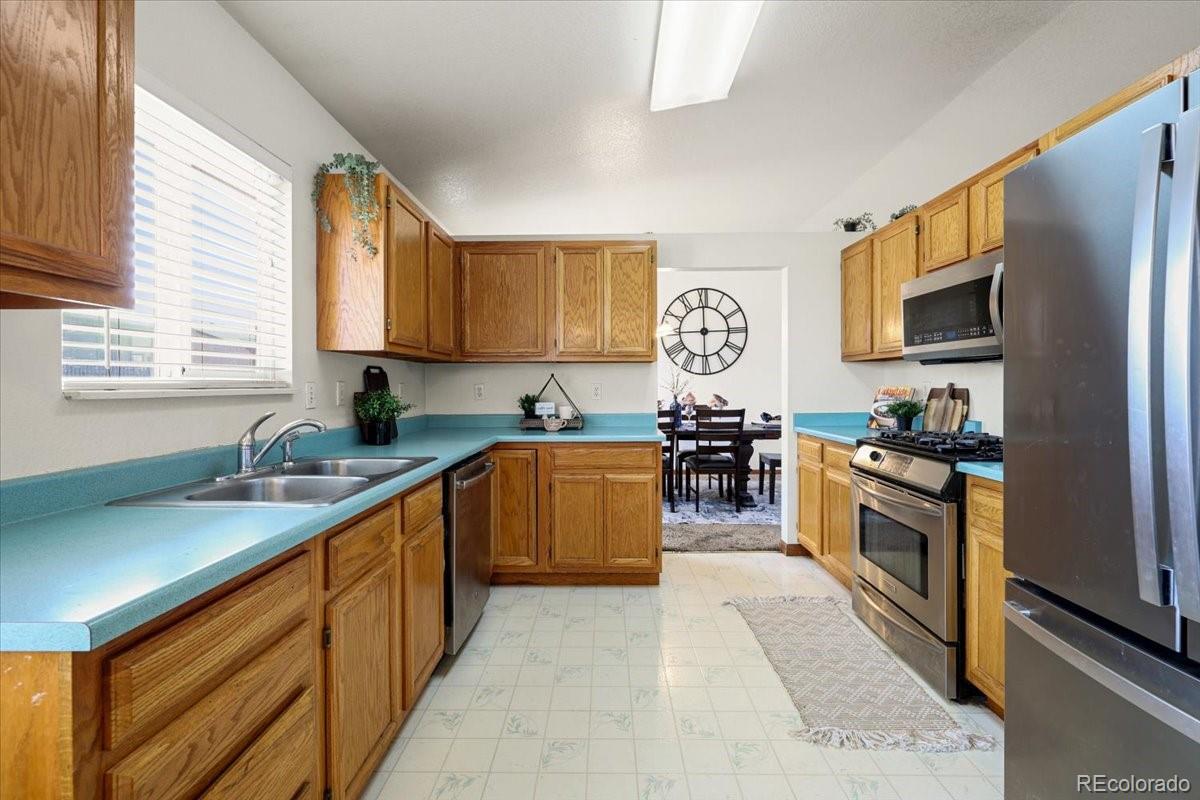 MLS Image #10 for 649  widick street,colorado springs, Colorado