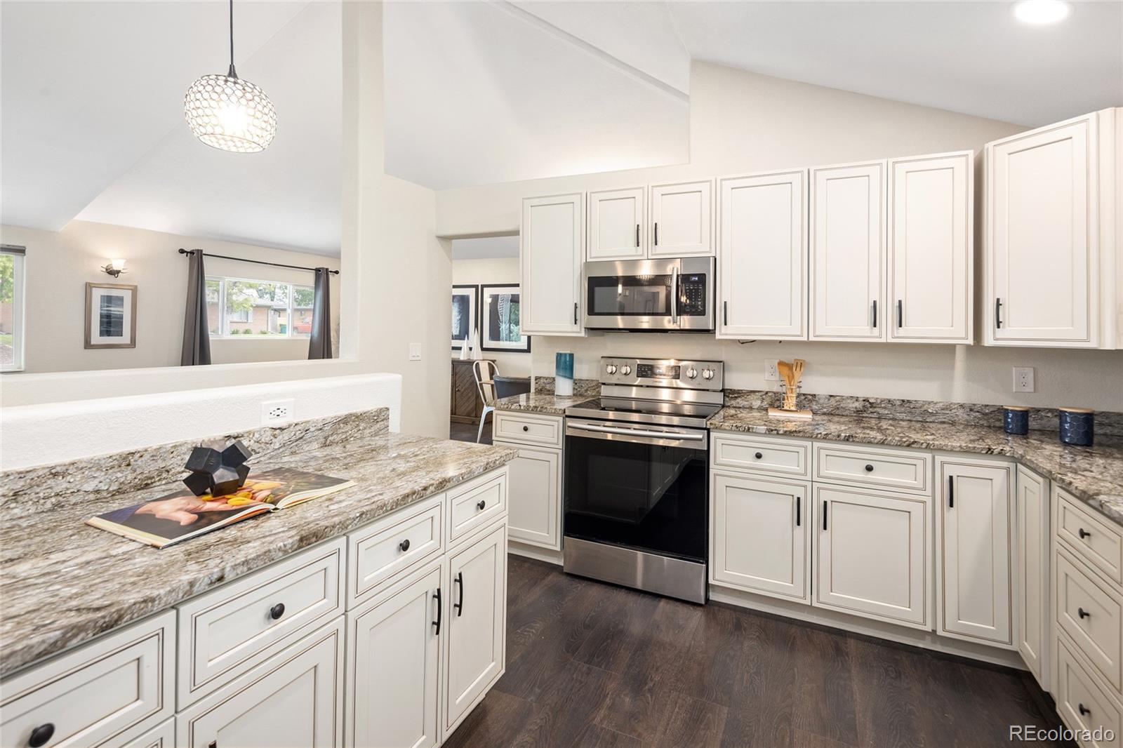 MLS Image #9 for 555 w peakview avenue,littleton, Colorado