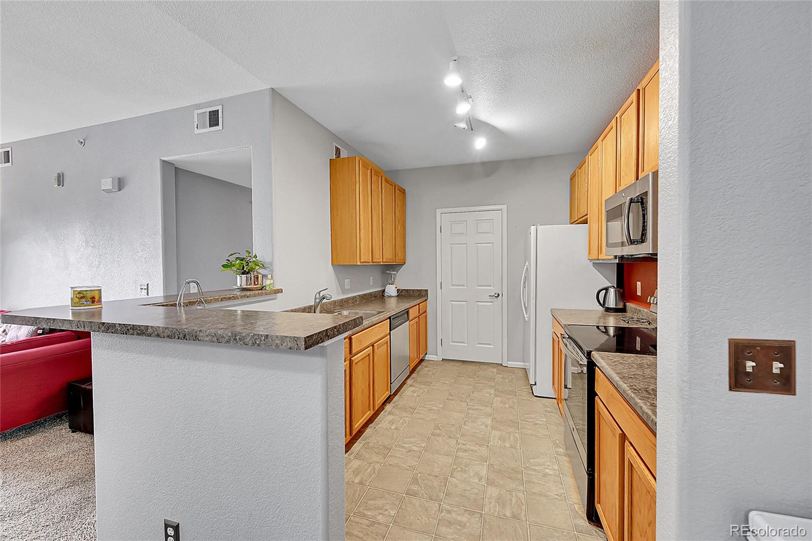 MLS Image #9 for 15700 e jamison drive,englewood, Colorado