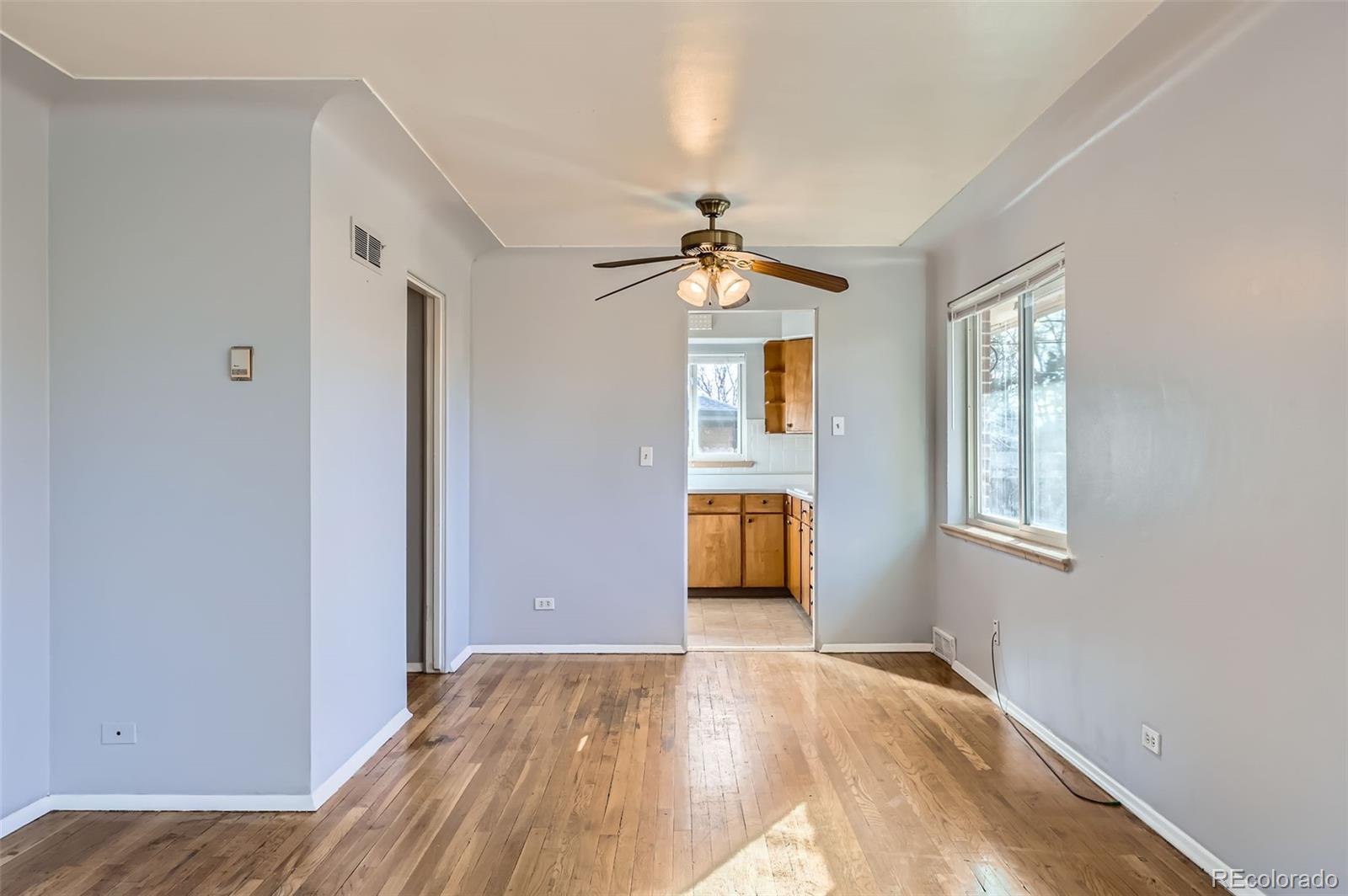 MLS Image #11 for 2675 n saint paul street,denver, Colorado