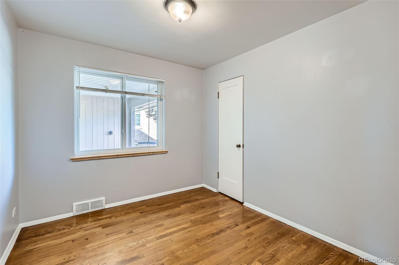 MLS Image #15 for 2675 n saint paul street,denver, Colorado