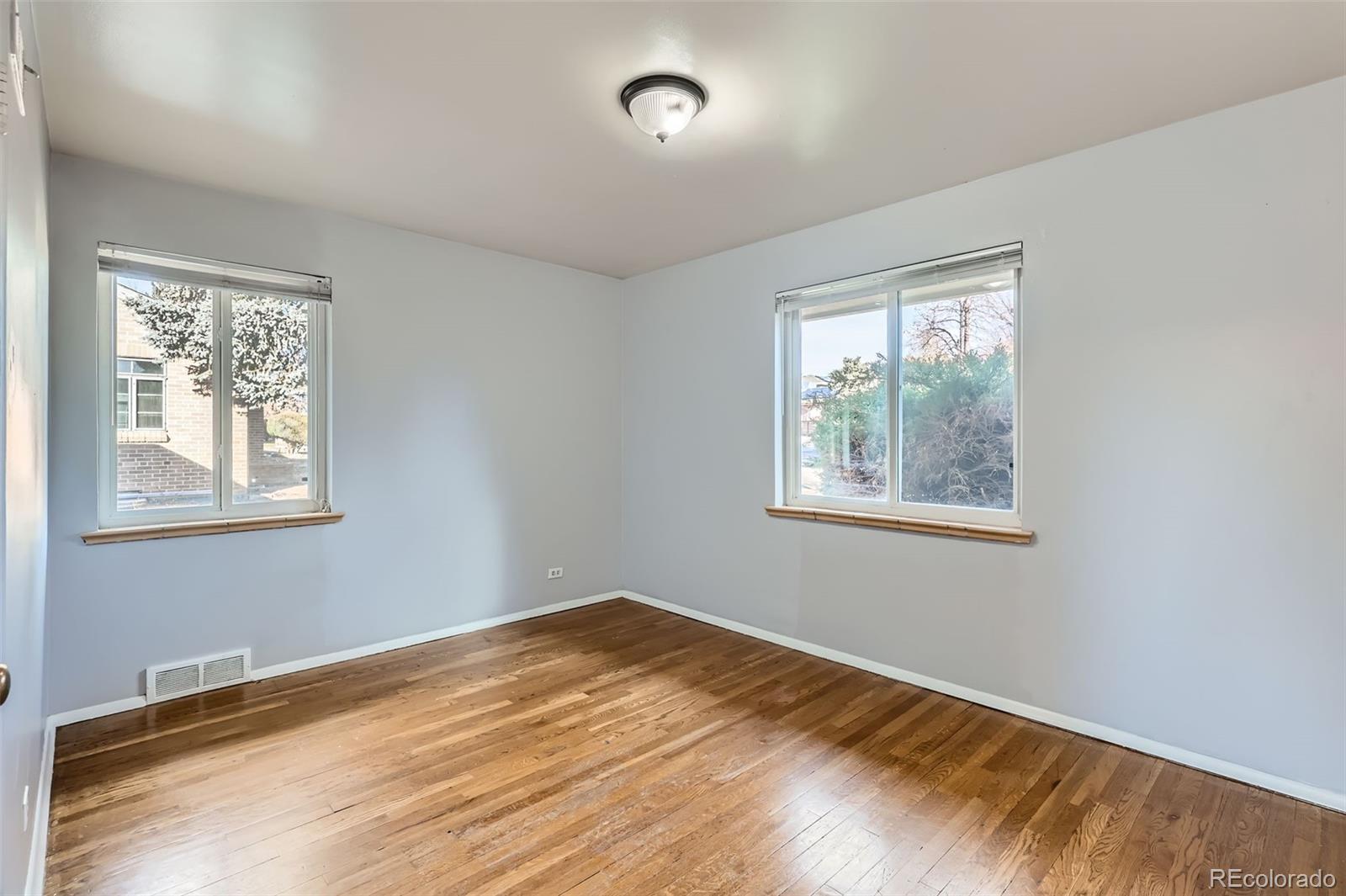 MLS Image #17 for 2675 n saint paul street,denver, Colorado