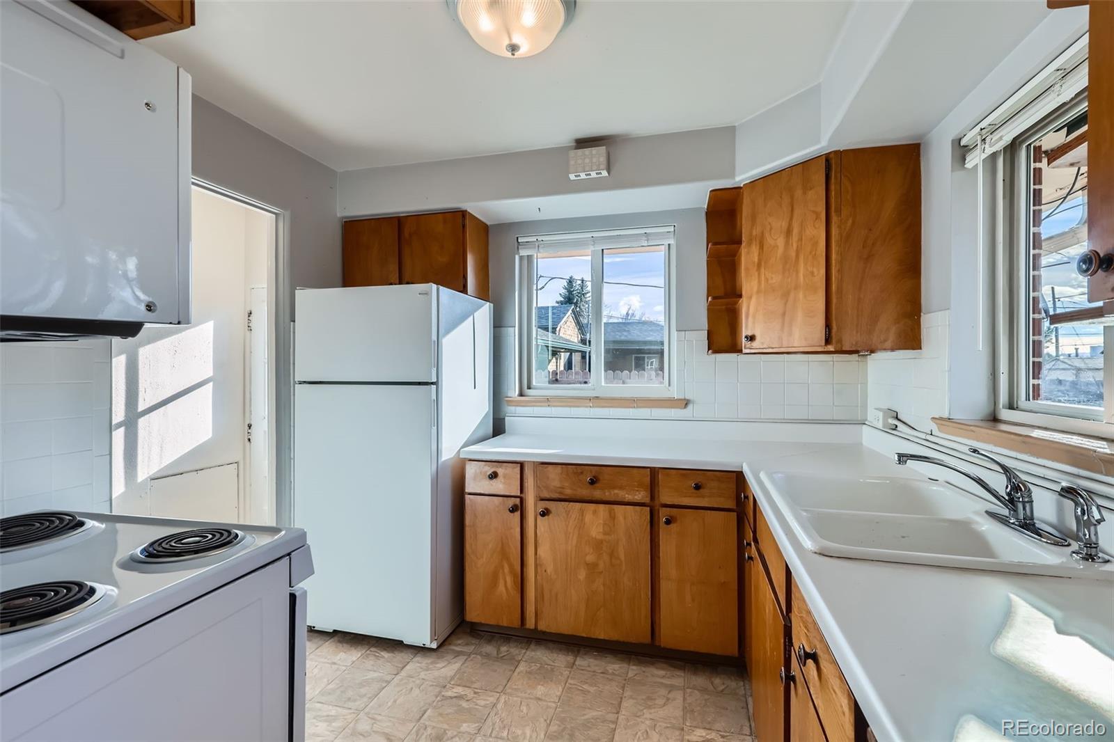 MLS Image #20 for 2675 n saint paul street,denver, Colorado