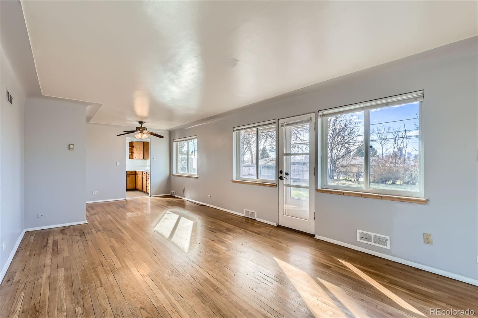 MLS Image #9 for 2675 n saint paul street,denver, Colorado