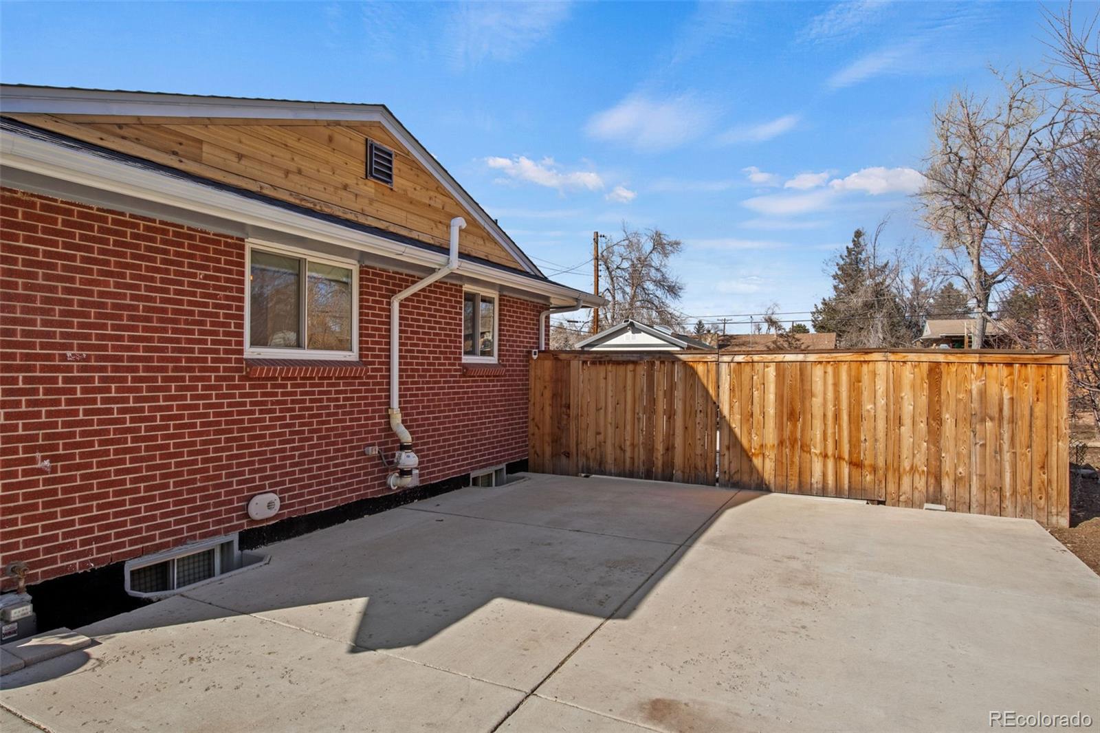 MLS Image #38 for 2415 e maplewood avenue,centennial, Colorado