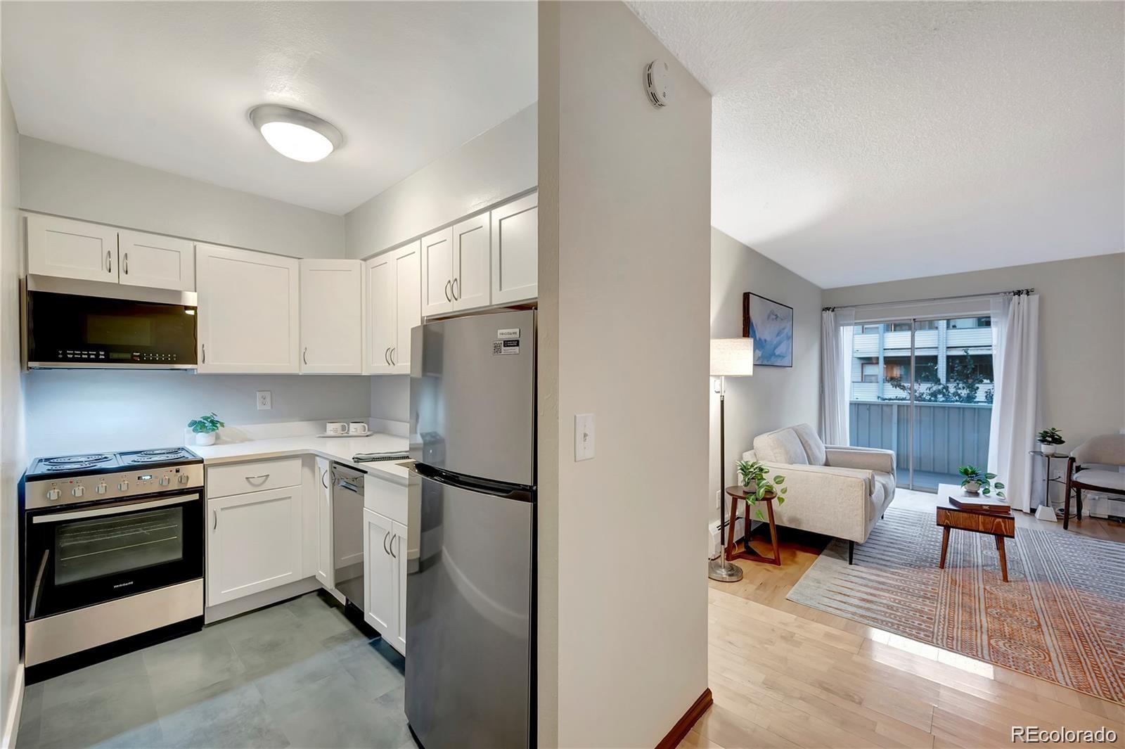 MLS Image #10 for 4110  hale parkway parkway,denver, Colorado