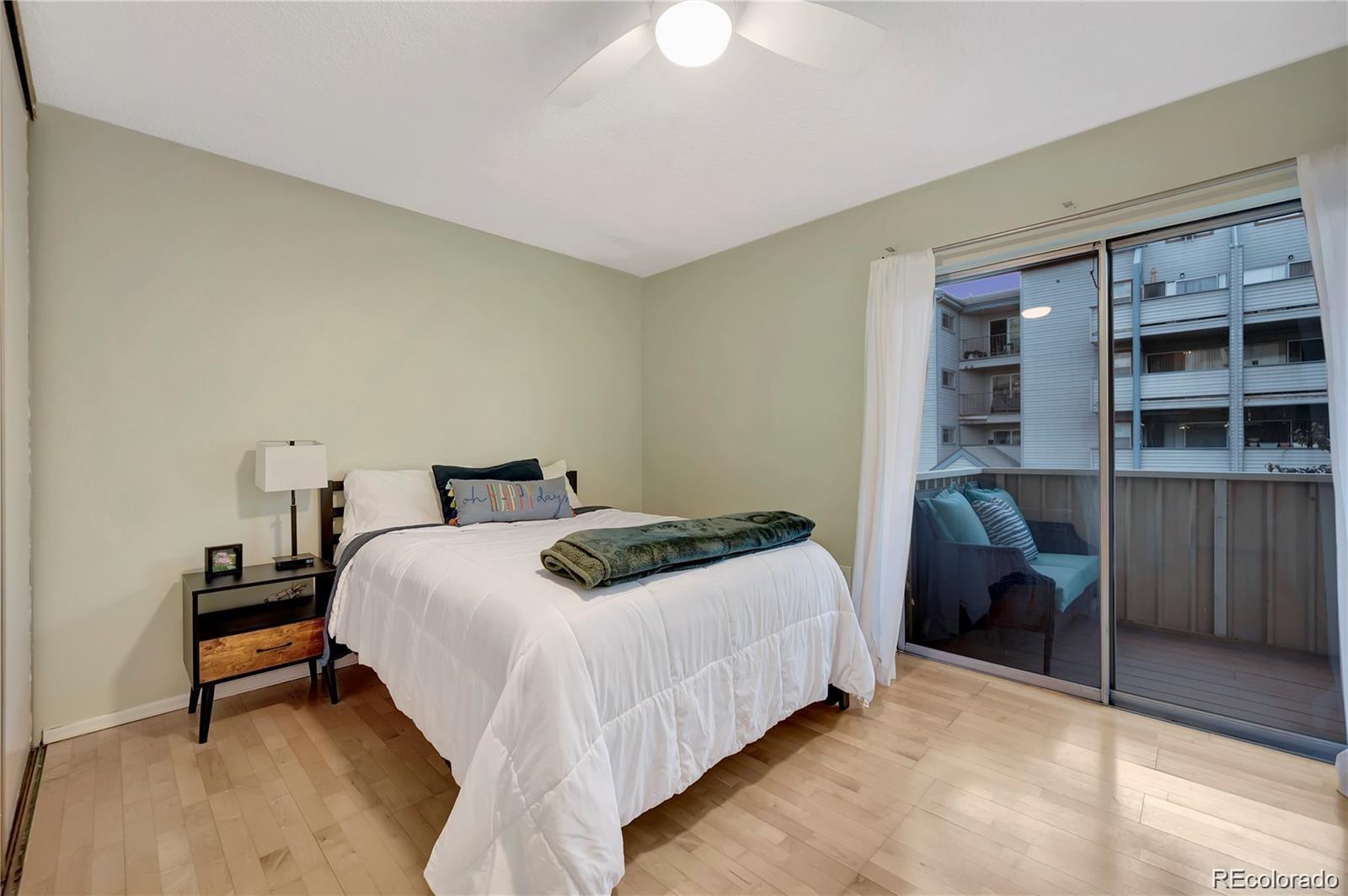 MLS Image #7 for 4110  hale parkway parkway,denver, Colorado