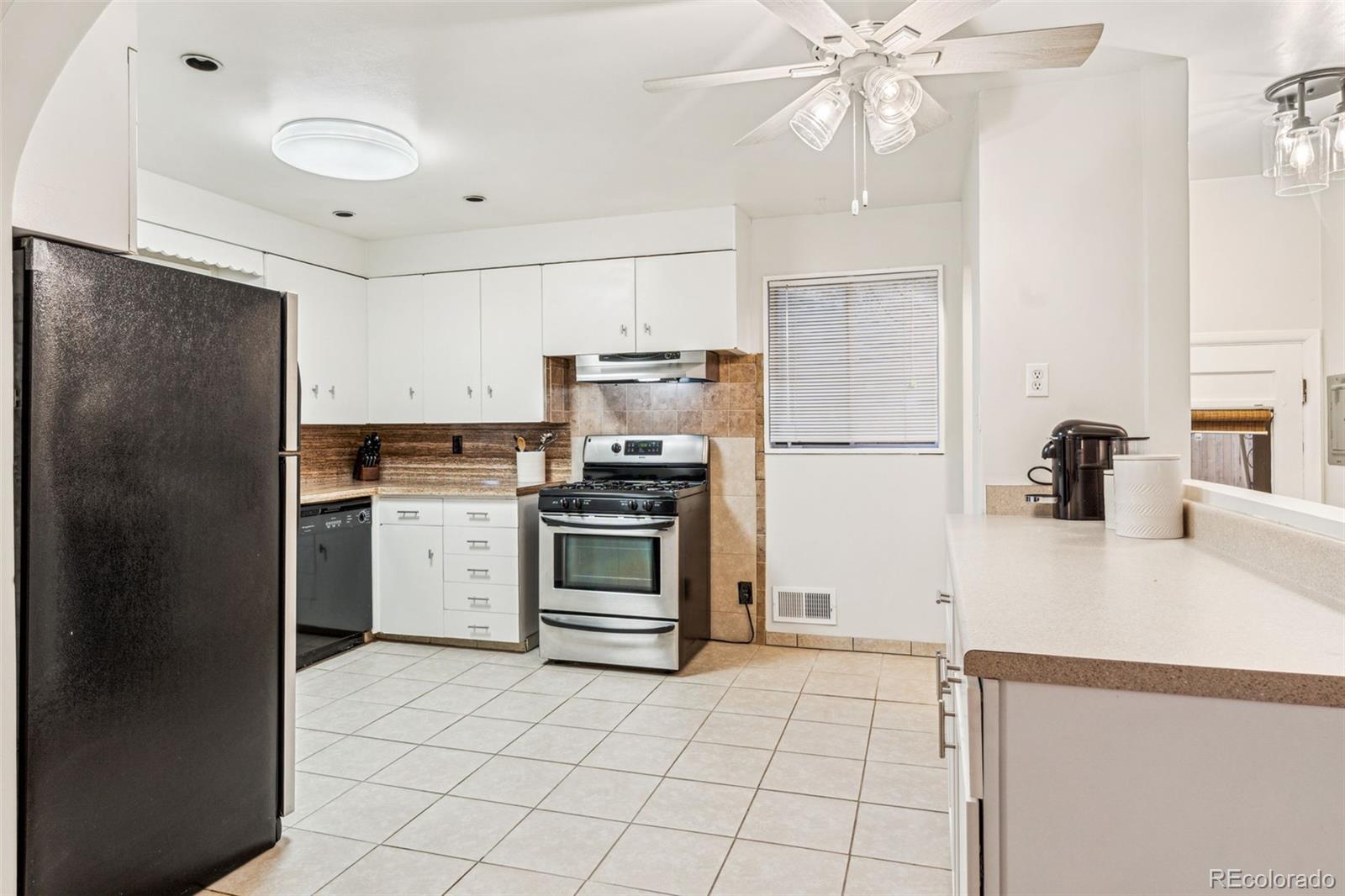 MLS Image #12 for 7131  raritan street,denver, Colorado