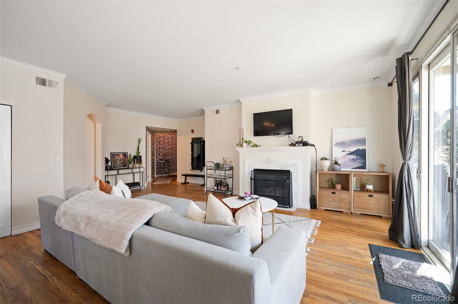 MLS Image #6 for 111 s monroe street,denver, Colorado