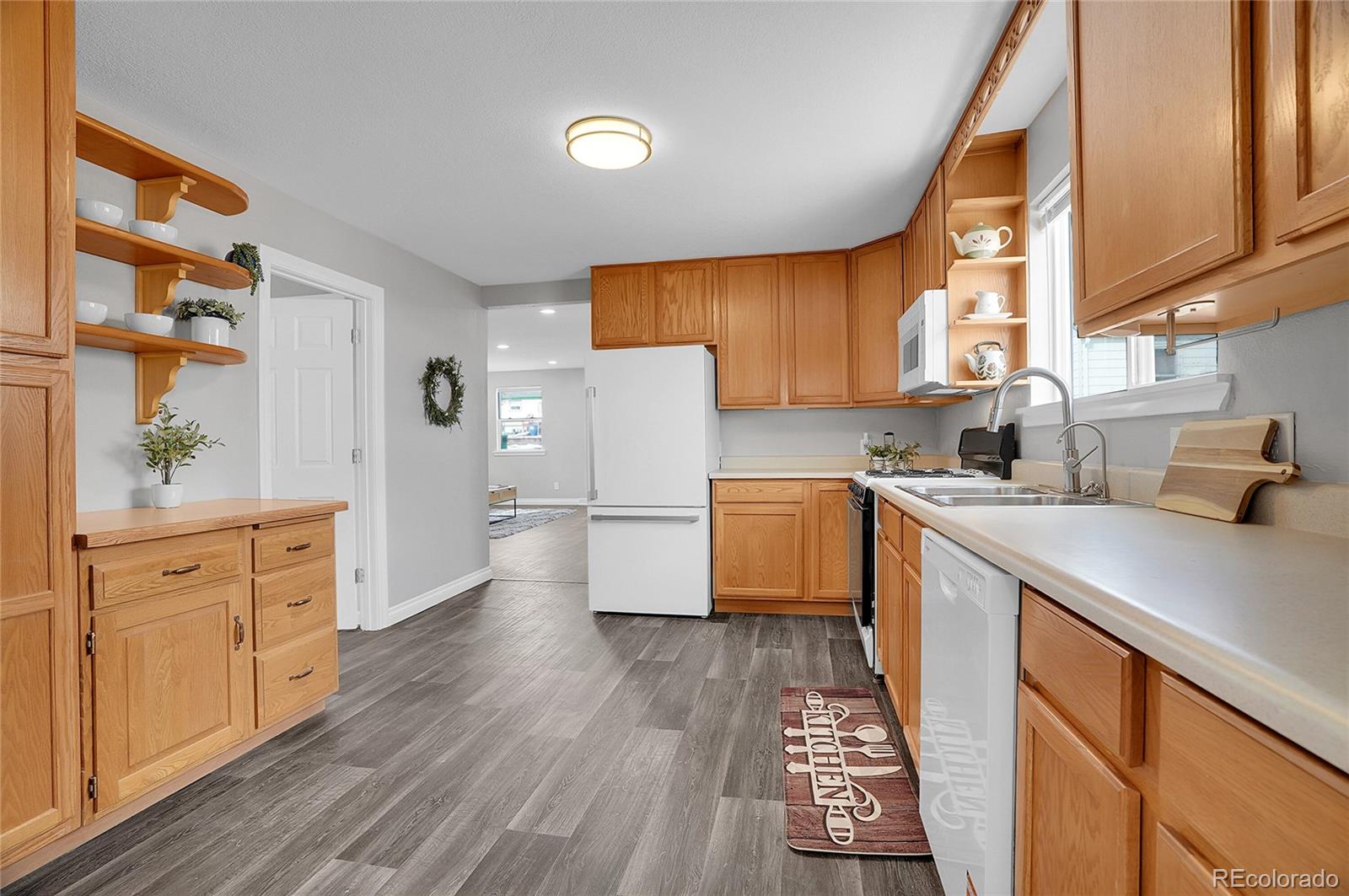 MLS Image #4 for 3190 w hawthorne place,denver, Colorado