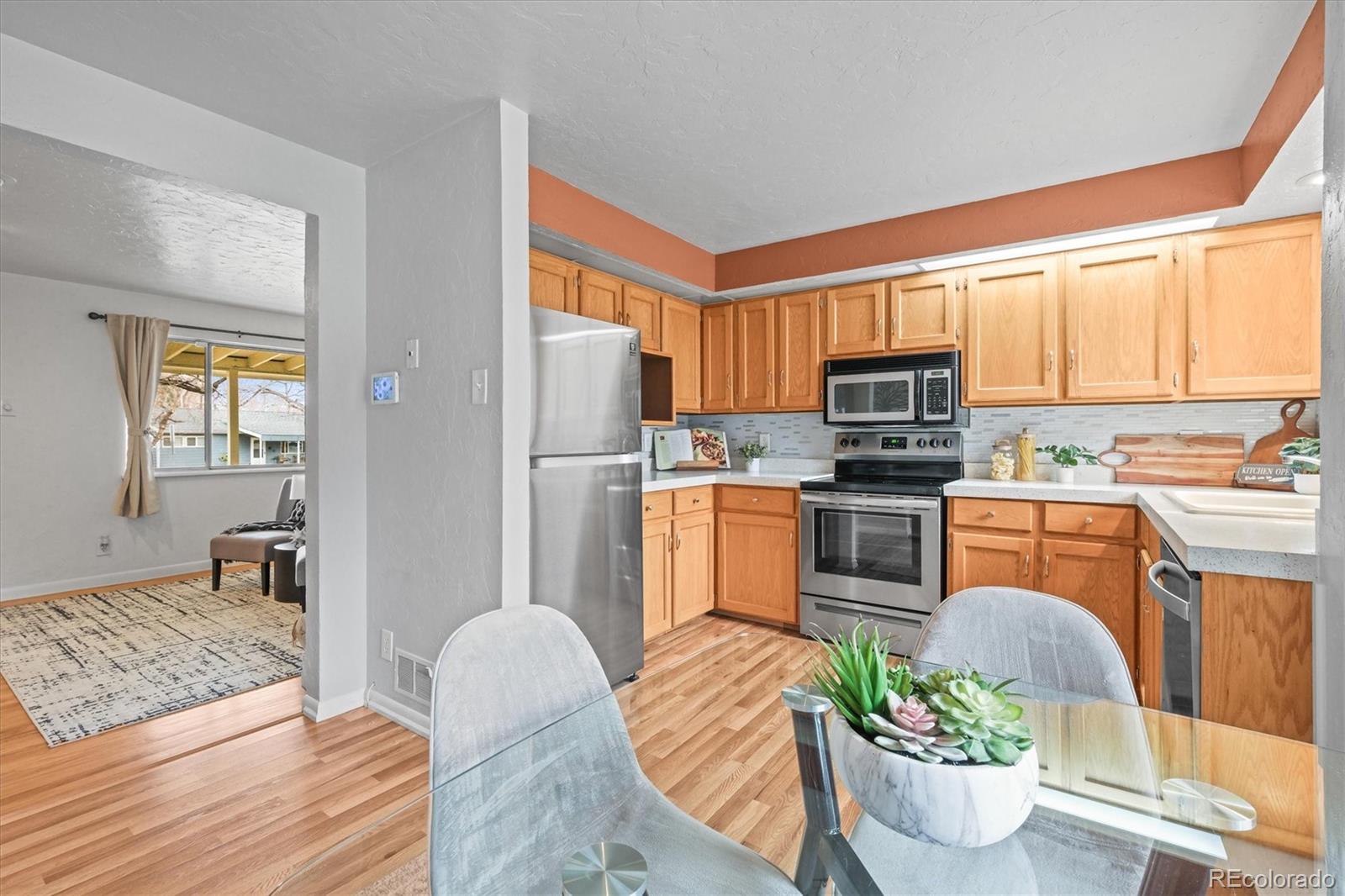 MLS Image #6 for 10050 w 8th place,lakewood, Colorado