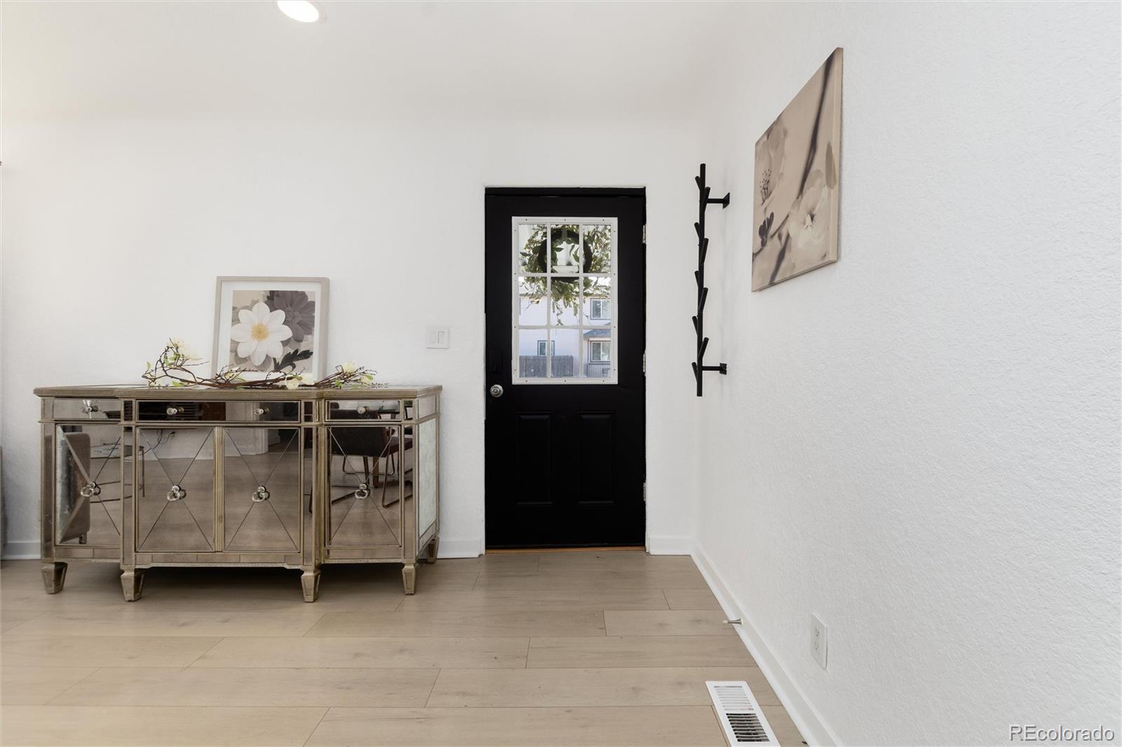 MLS Image #5 for 6005 e iowa avenue,denver, Colorado
