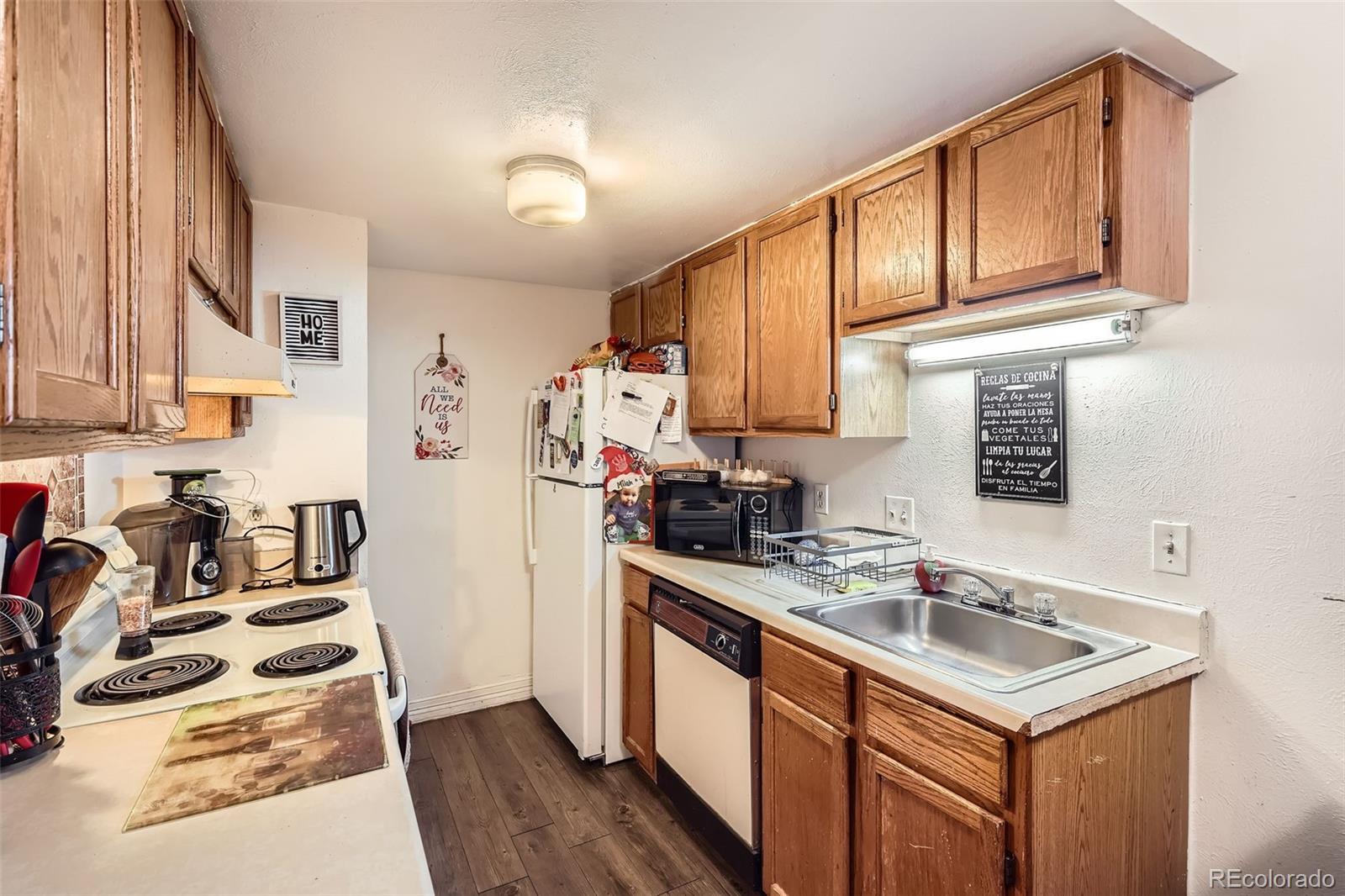 MLS Image #9 for 1358 s irving street,denver, Colorado